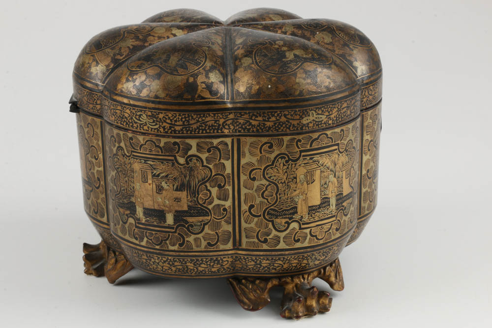 Chinese Qing Dynasty Lobate Tea Caddy Chest