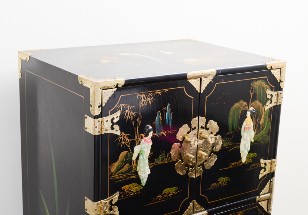 Chinoiserie Chest of Drawers