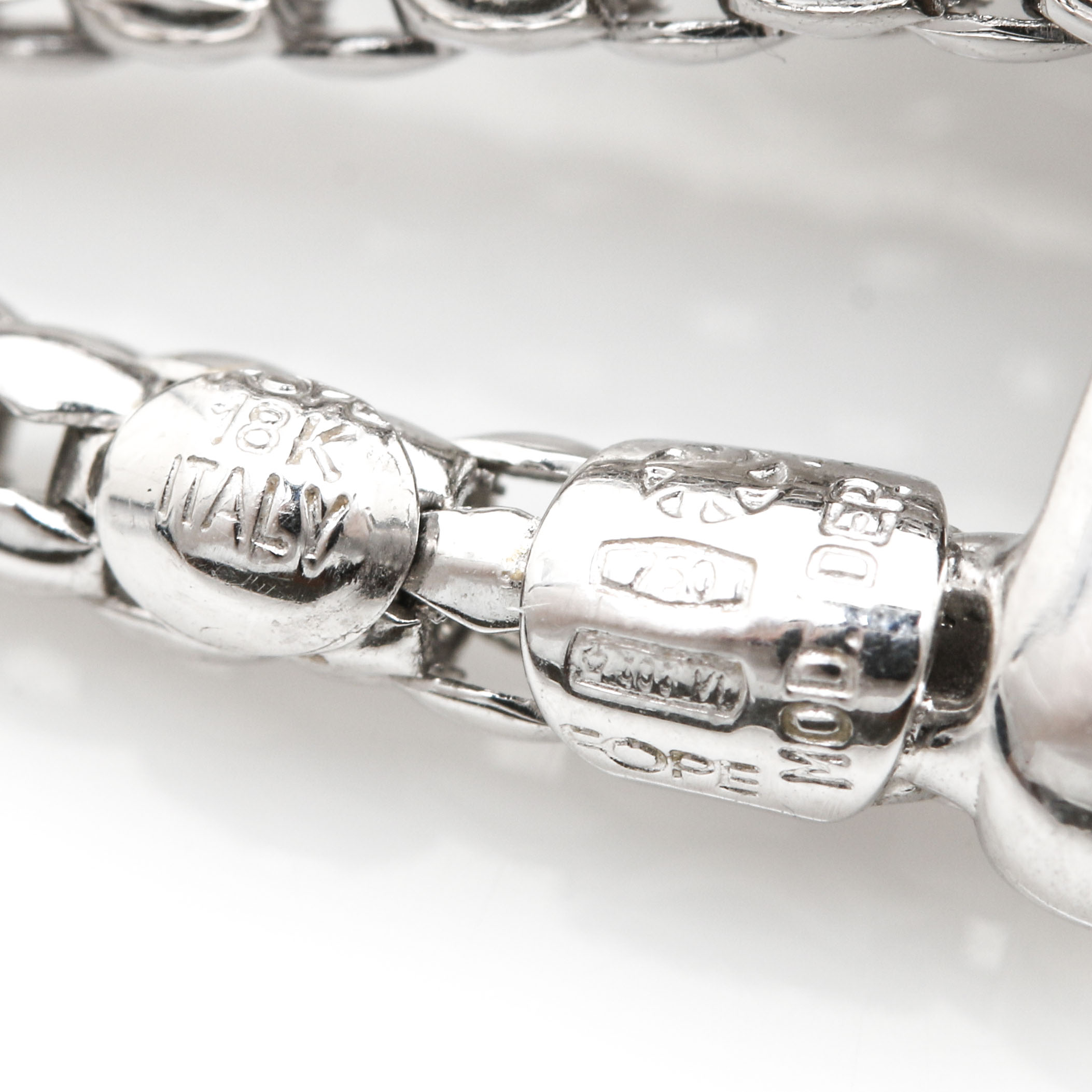 FOPE 18K White Gold Diamond Collar Necklace