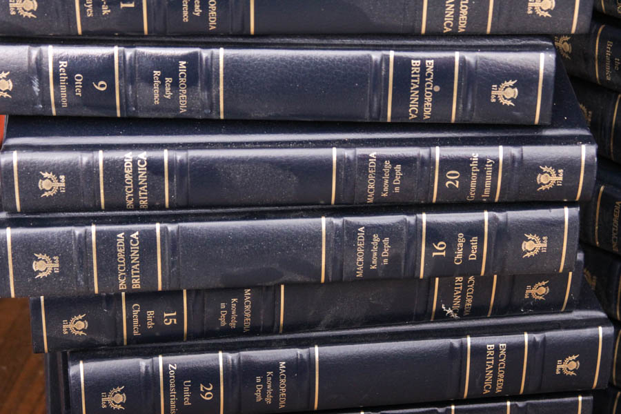 Circa 1995 Encyclopedia Britannica Set