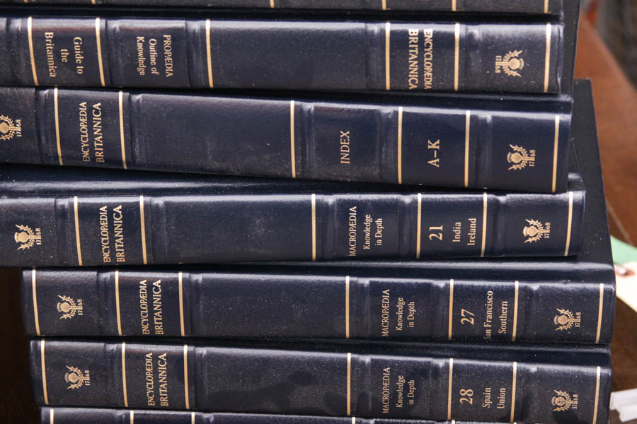 Circa 1995 Encyclopedia Britannica Set