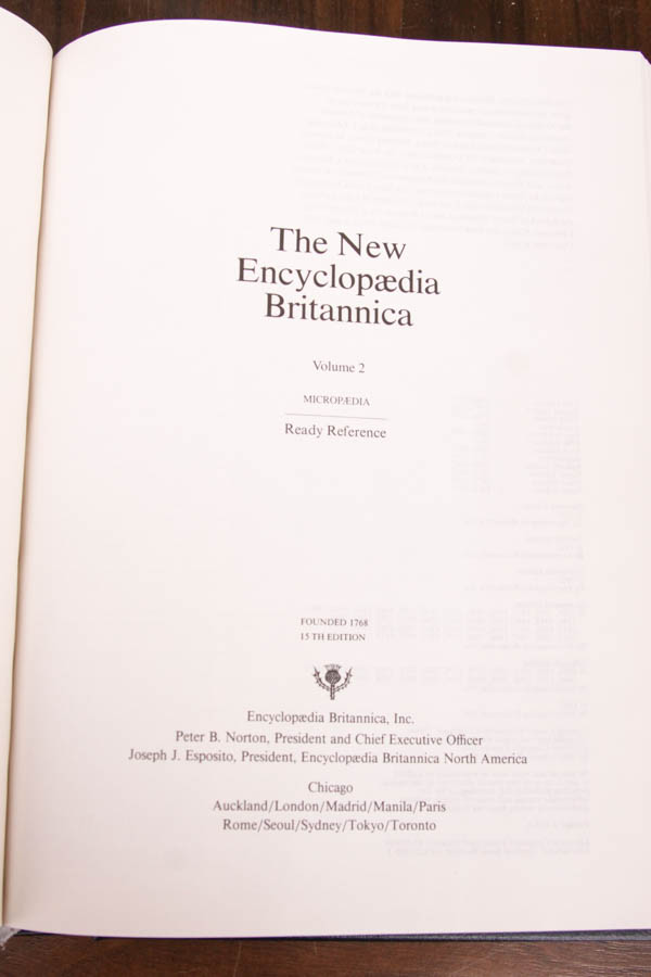 Circa 1995 Encyclopedia Britannica Set