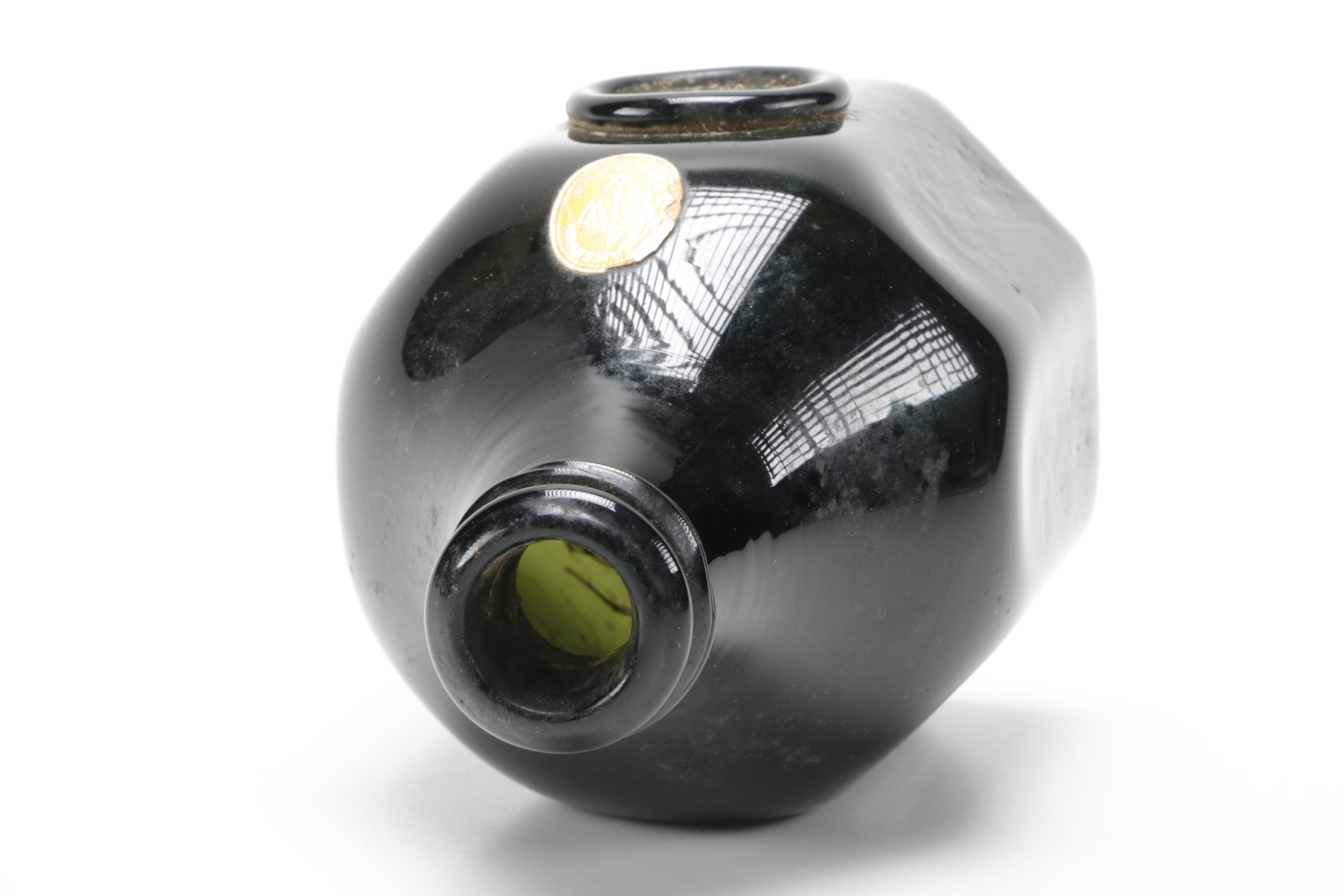 Colonial Williamsburg Reproduction Black Glass Bottle