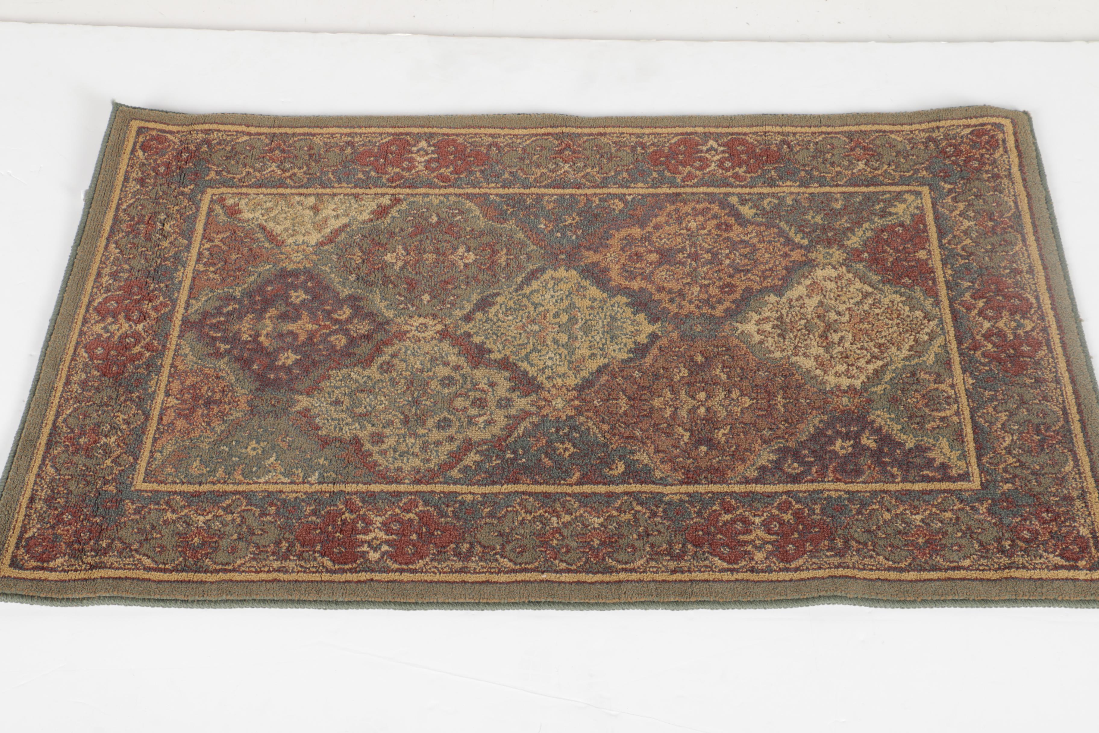 Machine Made Bakhtiari-Style Accent Rug