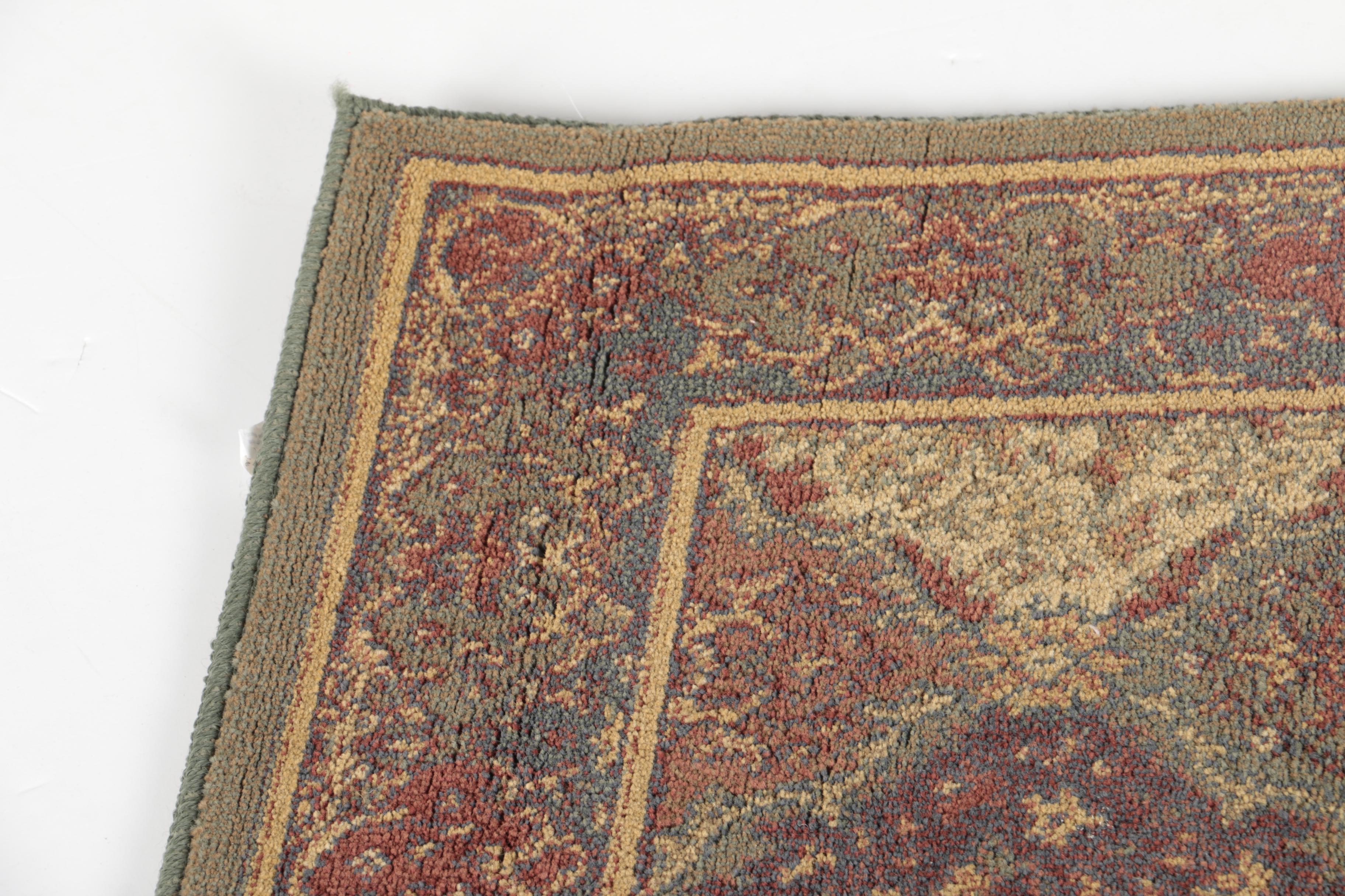 Machine Made Bakhtiari-Style Accent Rug