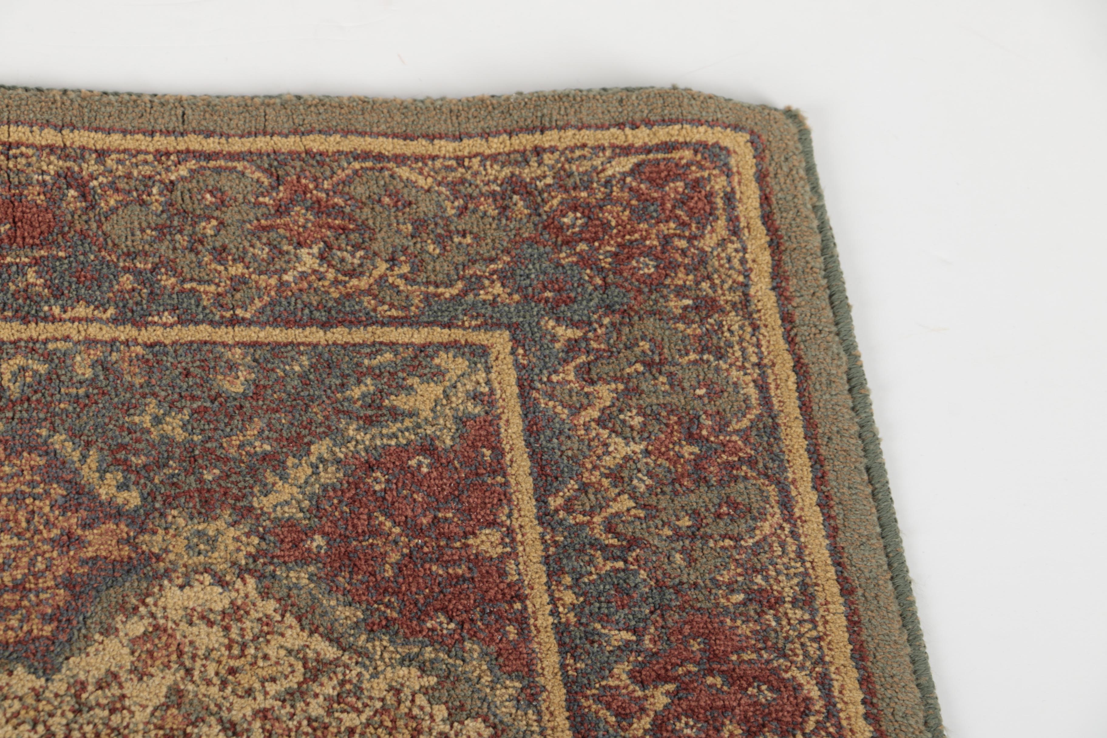 Machine Made Bakhtiari-Style Accent Rug