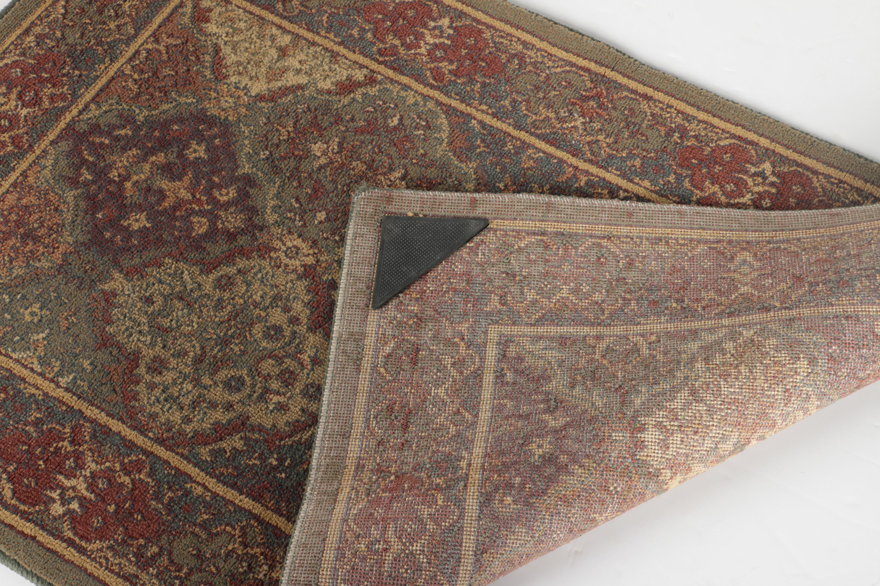 Machine Made Bakhtiari-Style Accent Rug