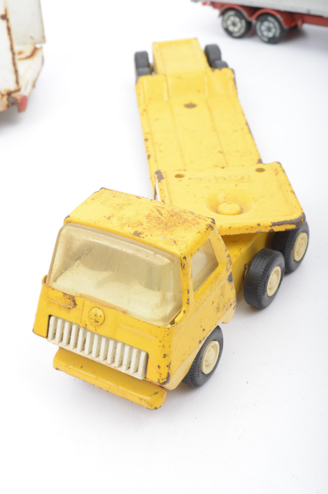 Vintage Die-Cast and Plastic Vehicles Featuring Liberty Classics Massey-Harris