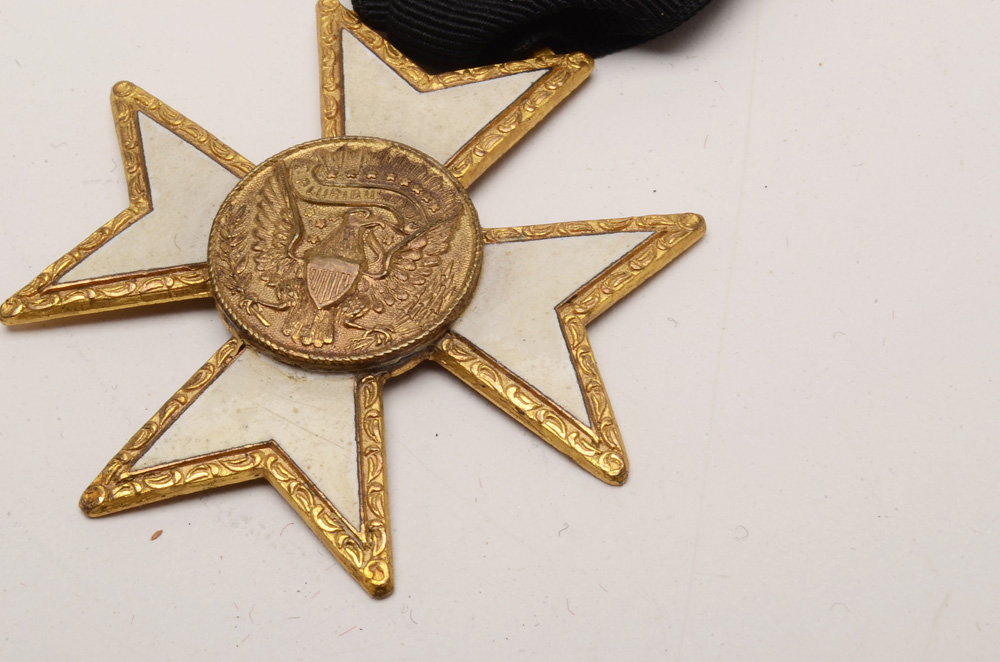 Vintage to Antique Mainly Masonic Accesories