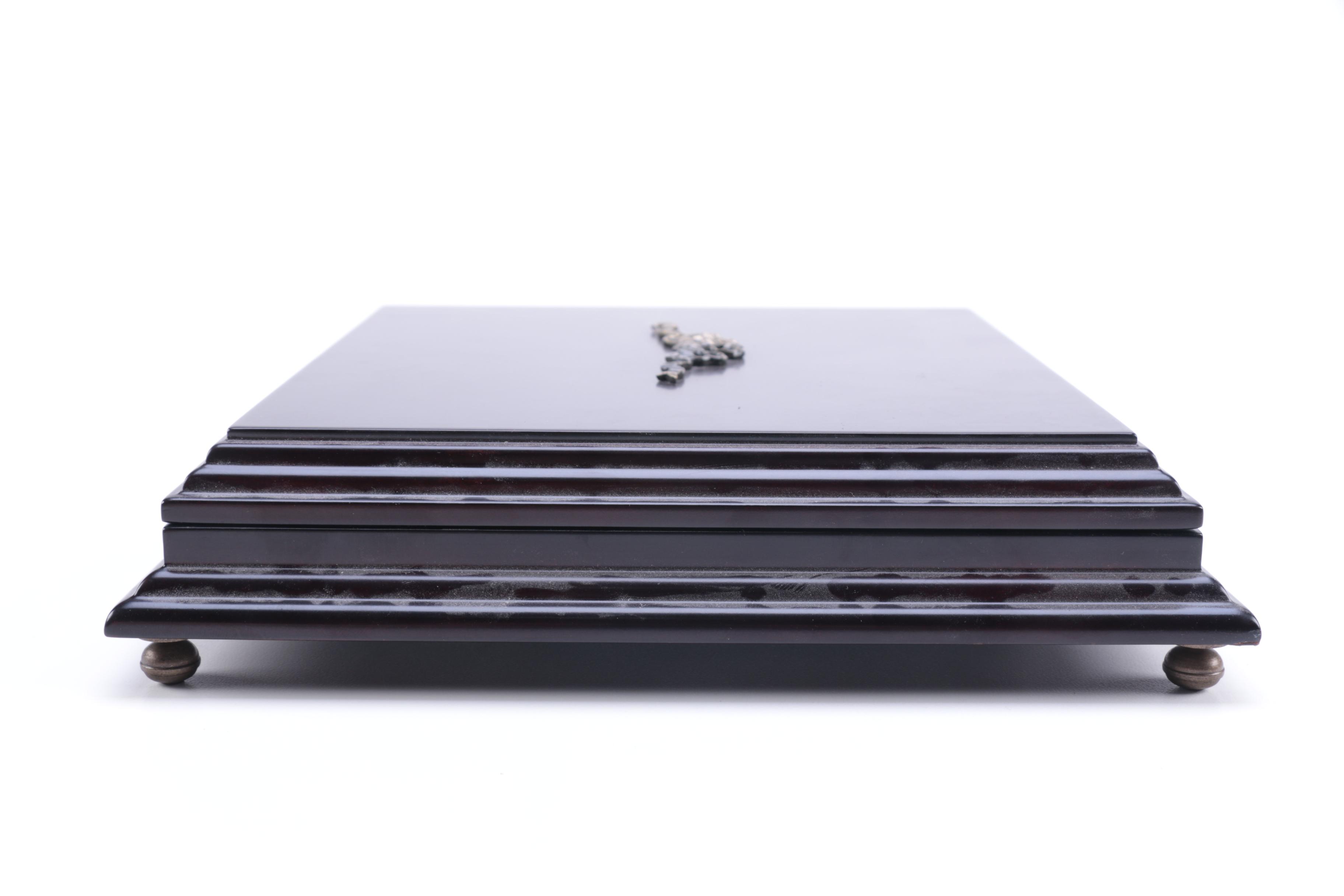 Figural Domino Pieces in Box