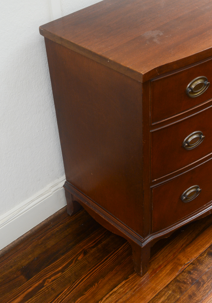 Vintage Sheraton Style Mahogany Chest of Drawers