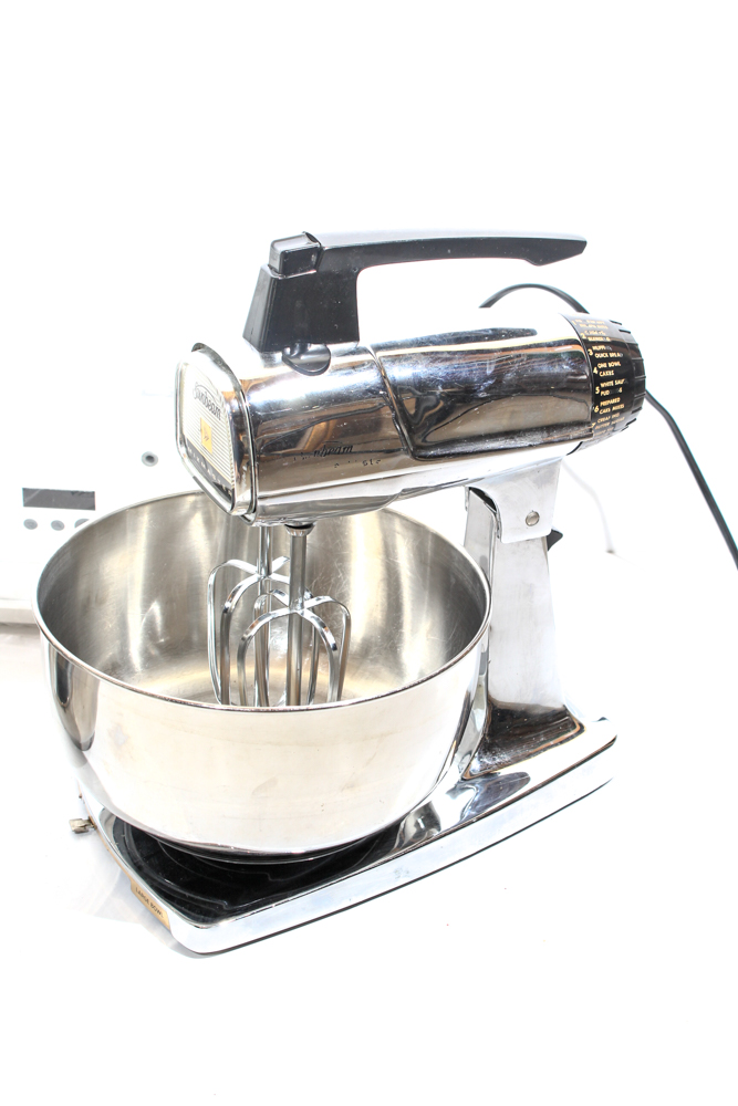 Sunbeam Mixmaster Stand Mixer and Frigidaire Vacuum Sealer