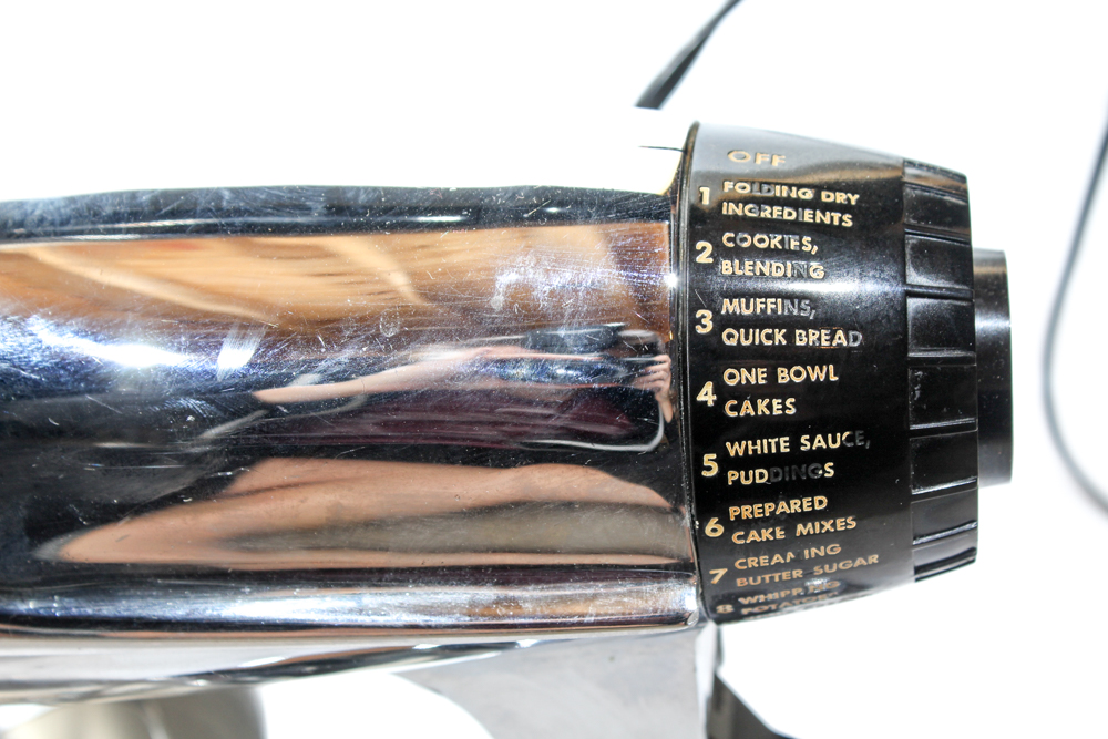 Sunbeam Mixmaster Stand Mixer and Frigidaire Vacuum Sealer