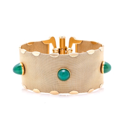 18K Yellow Gold Mesh Bracelet with Dyed Green Chalcedony Stones 18K Yellow Gold Mesh Bracelet with Dyed Green Chalcedony Stones
