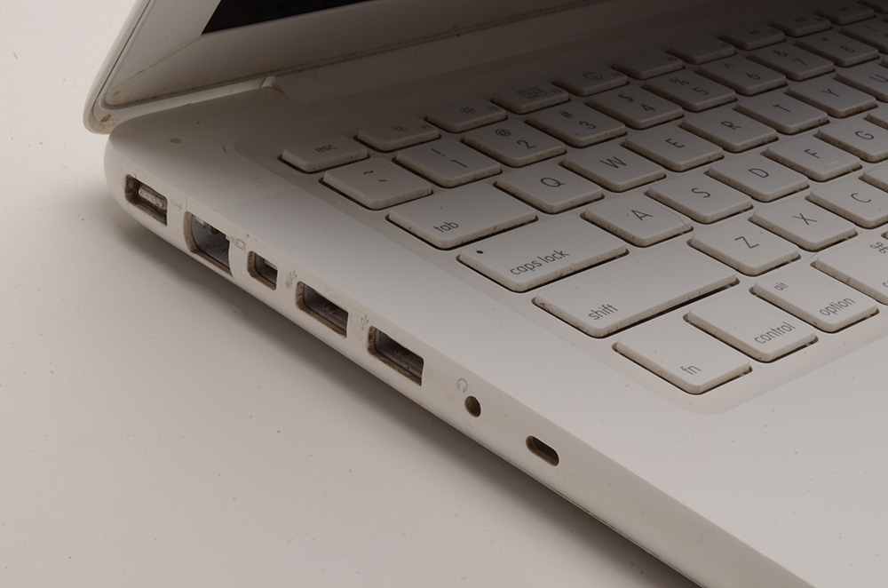 13" MacBook Laptop Computer