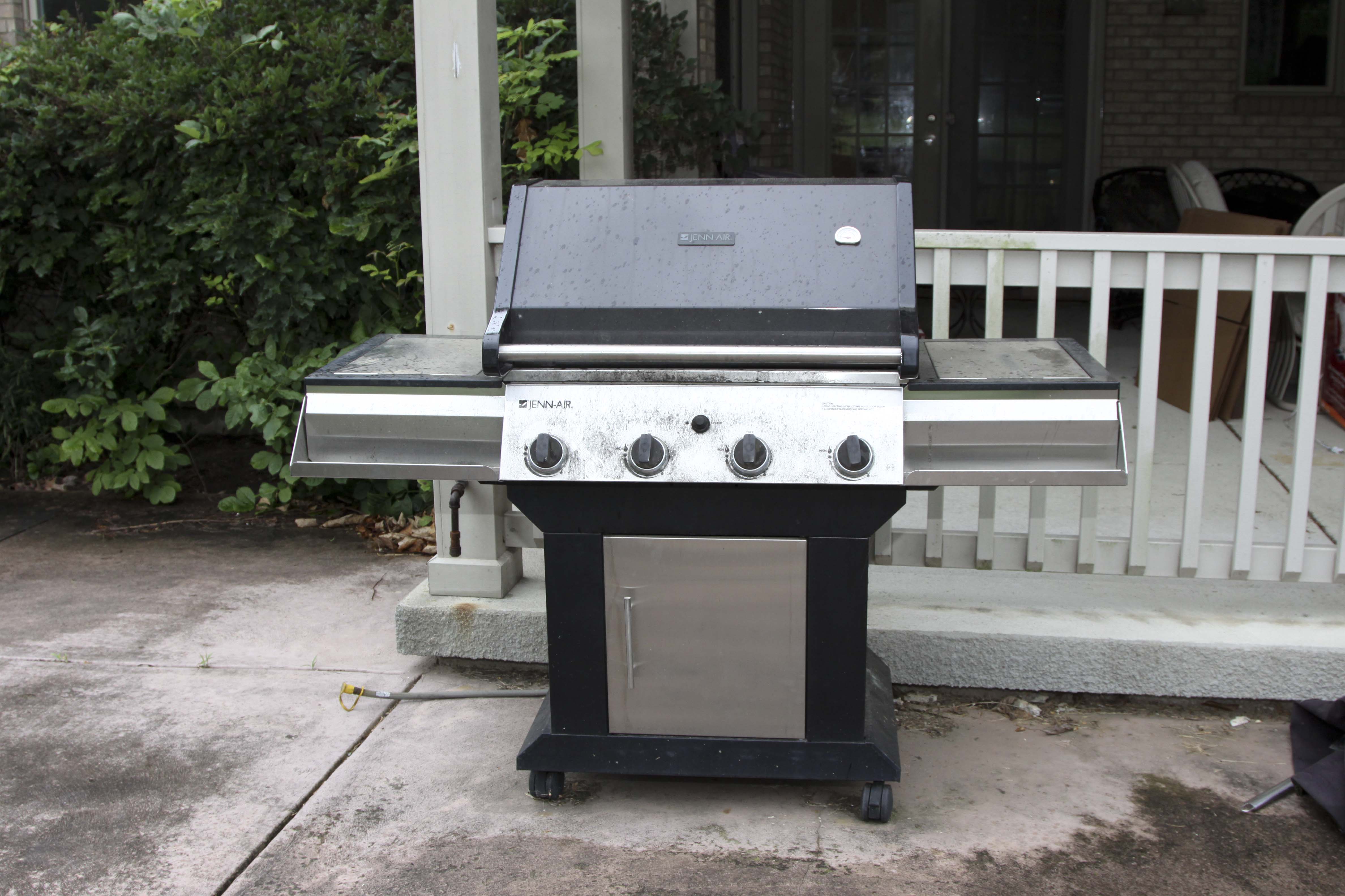 Jenn Air Outdoor Gas Grill