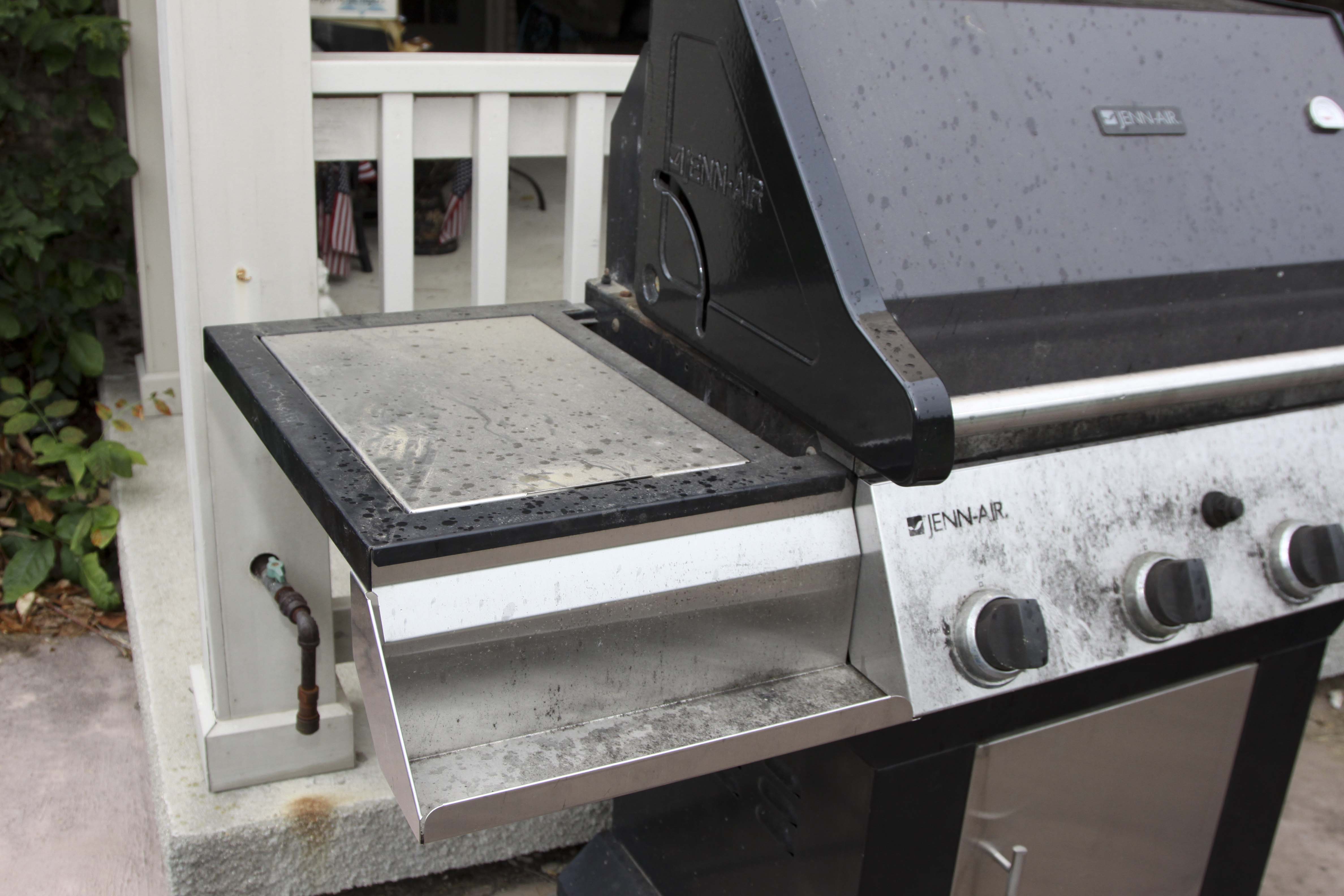 Jenn Air Outdoor Gas Grill