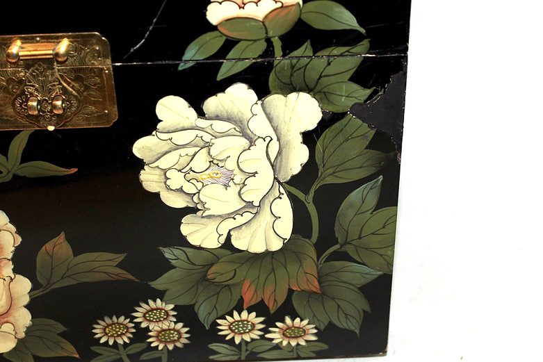 Chinese Lacquered Box