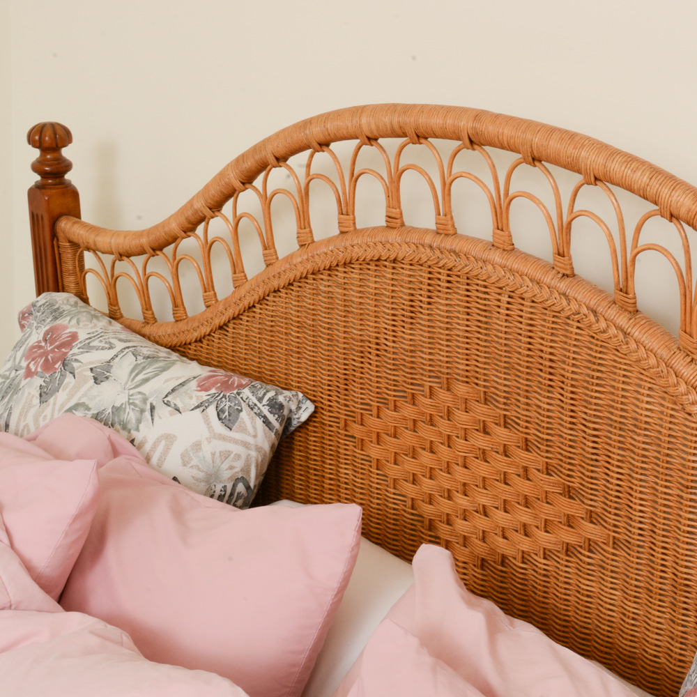 Twin Beds to King Converter and Settee by Henry Link Wicker