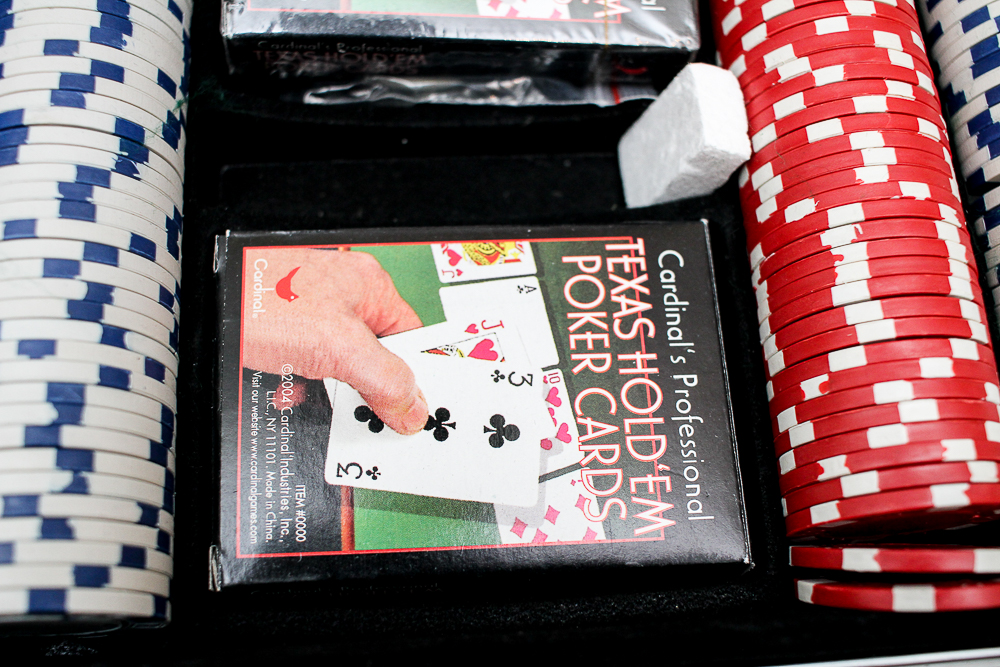 Cardinal's Professional Texas Hold 'Em Tournament Poker Set