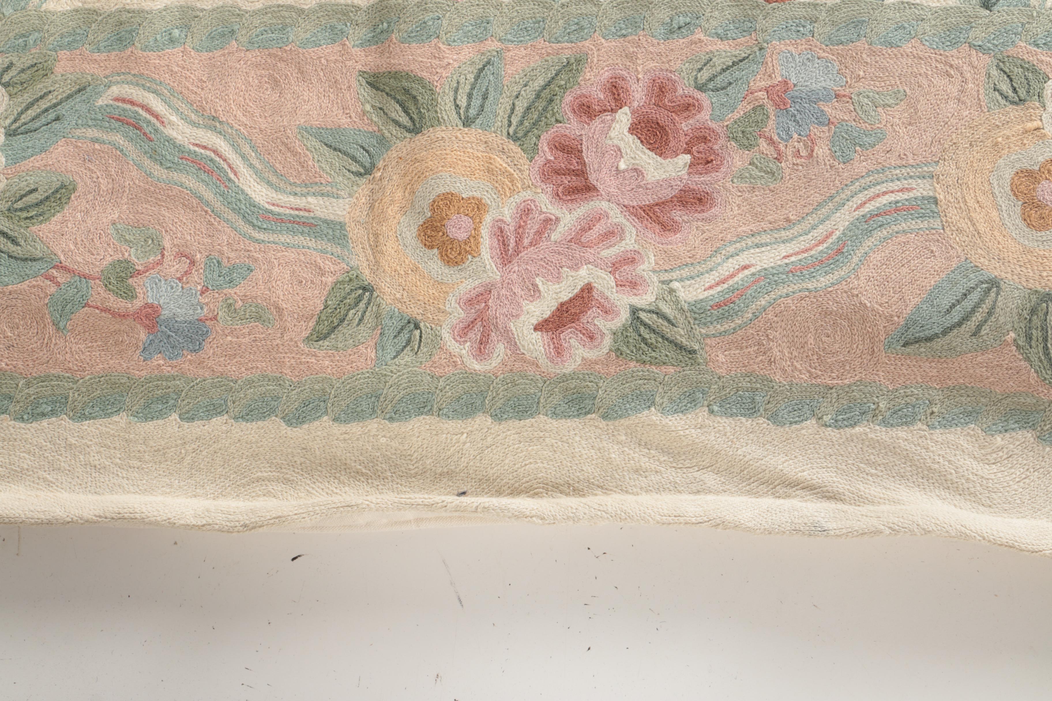 Hand Woven Indian Bill Blass "Raphael Rose" Area Rug