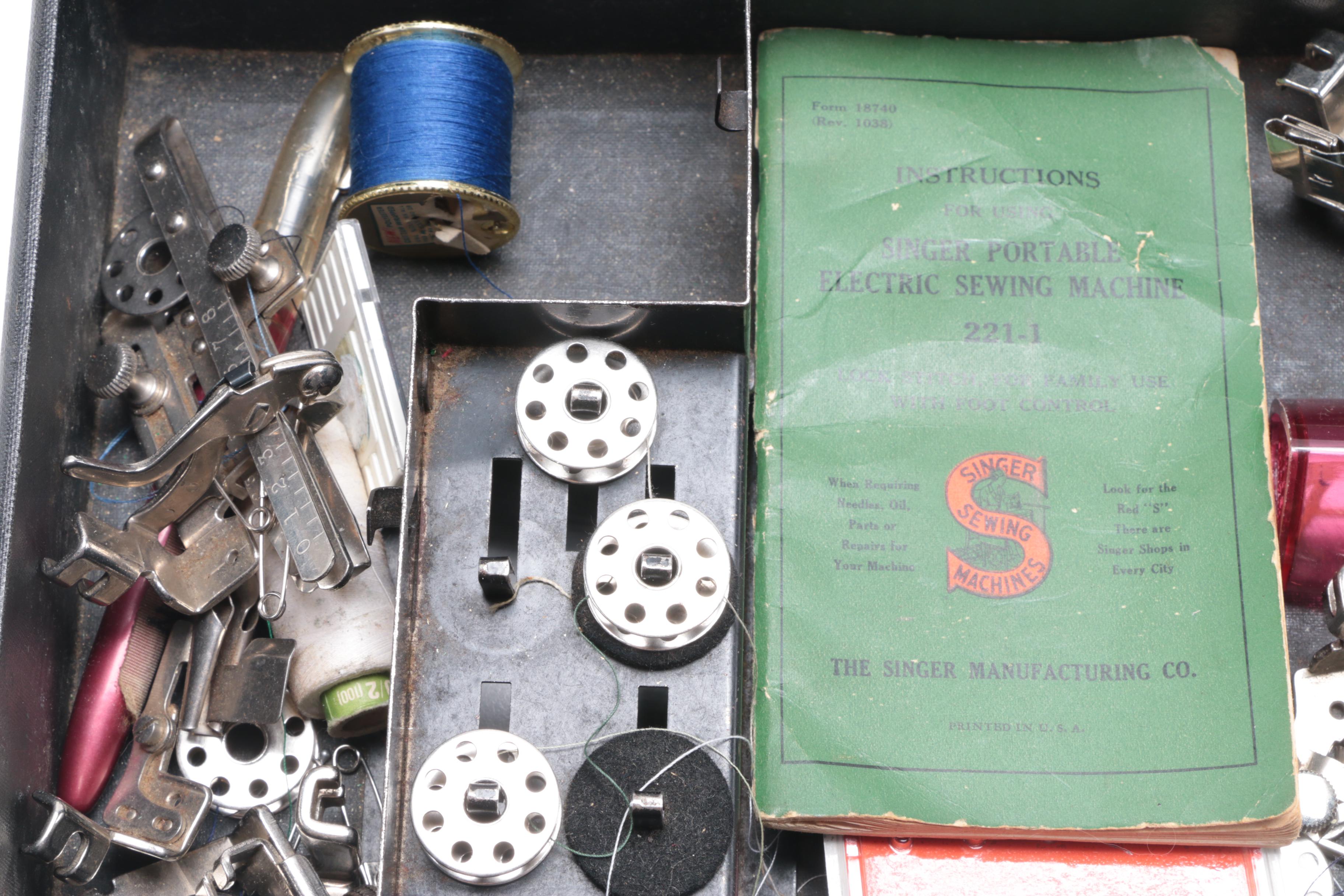 Singer Sewing Machine with Case and Accessories