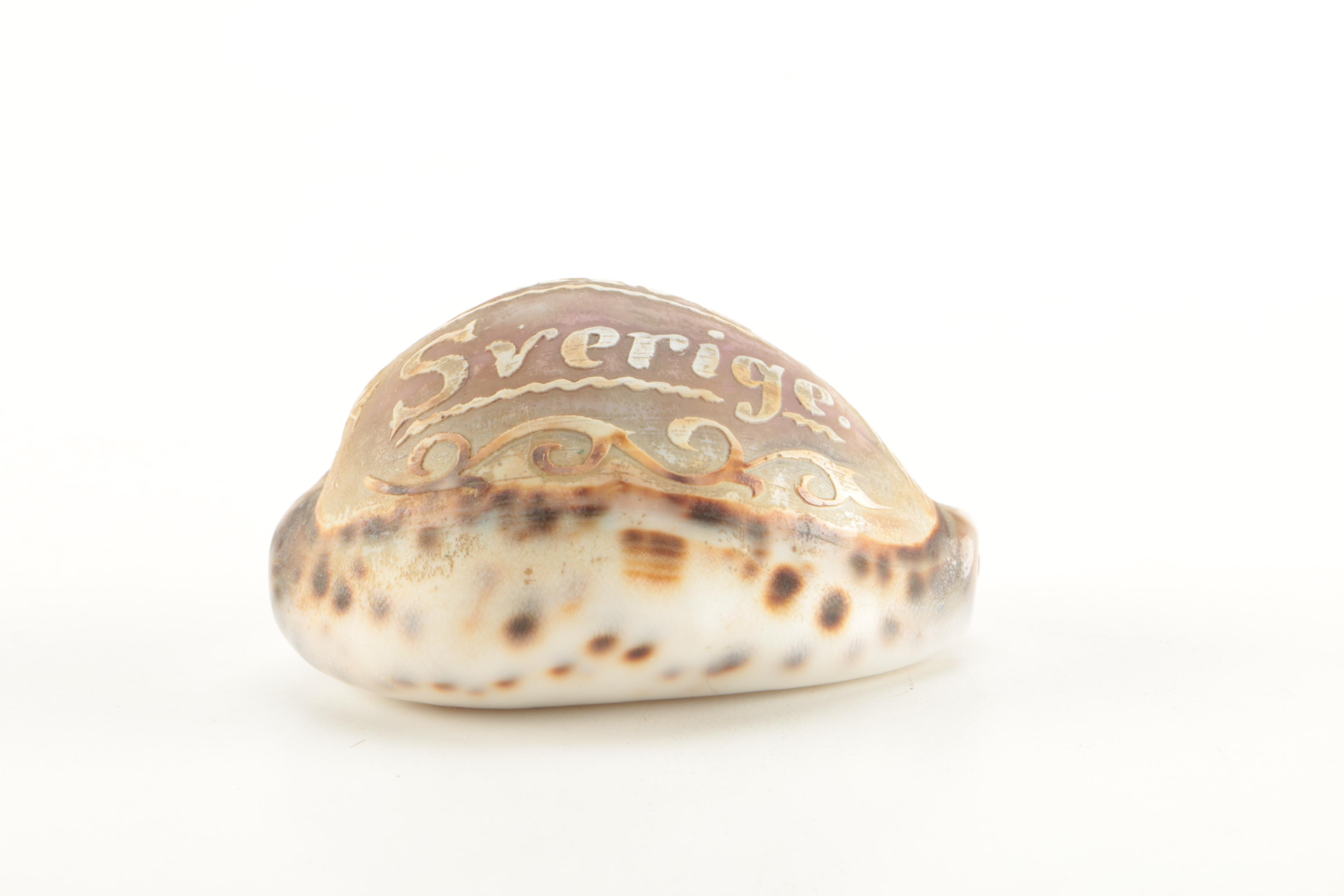 Assortment of Gold Tone Décor