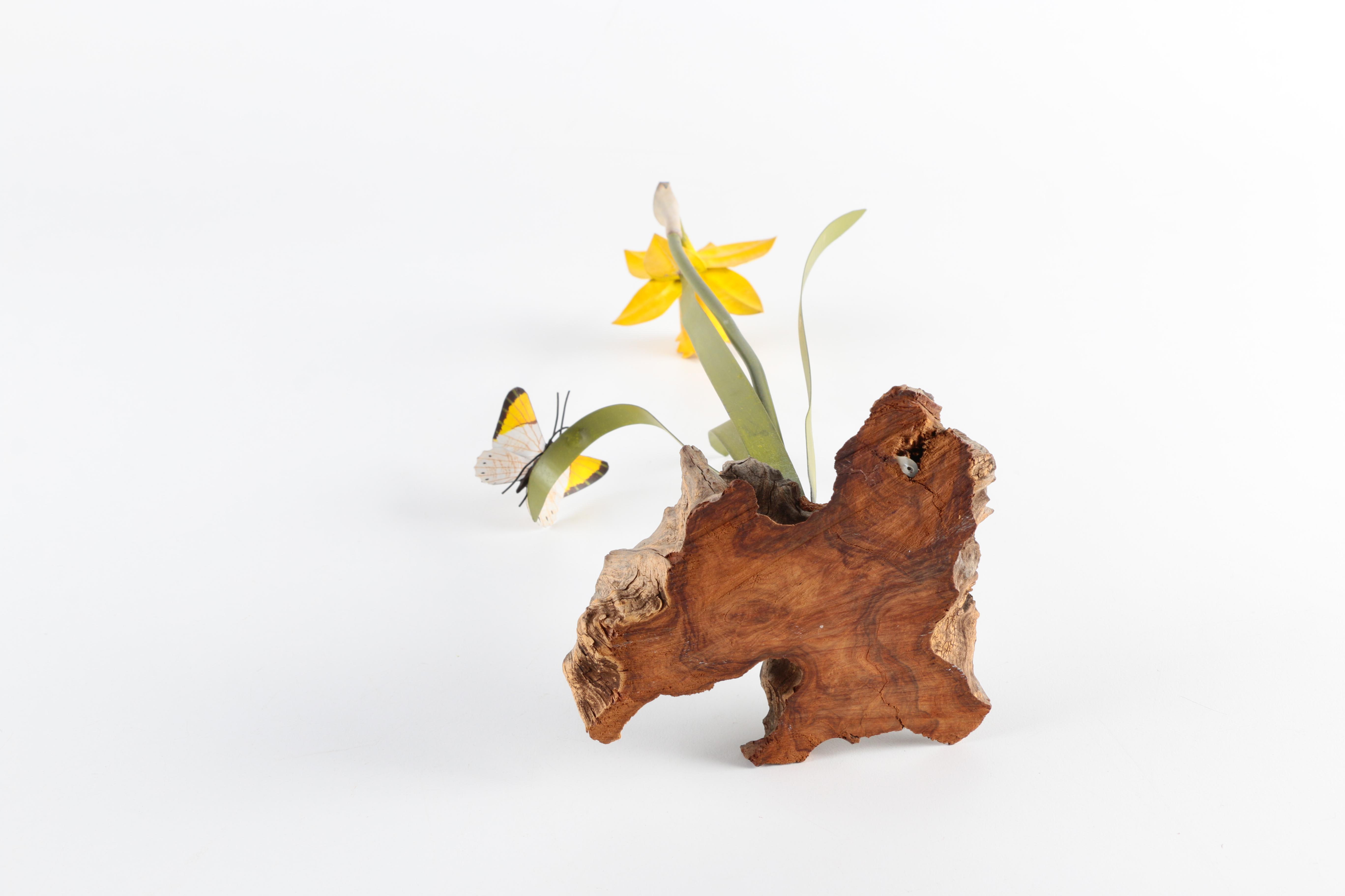 Decorative Metal Daffodil