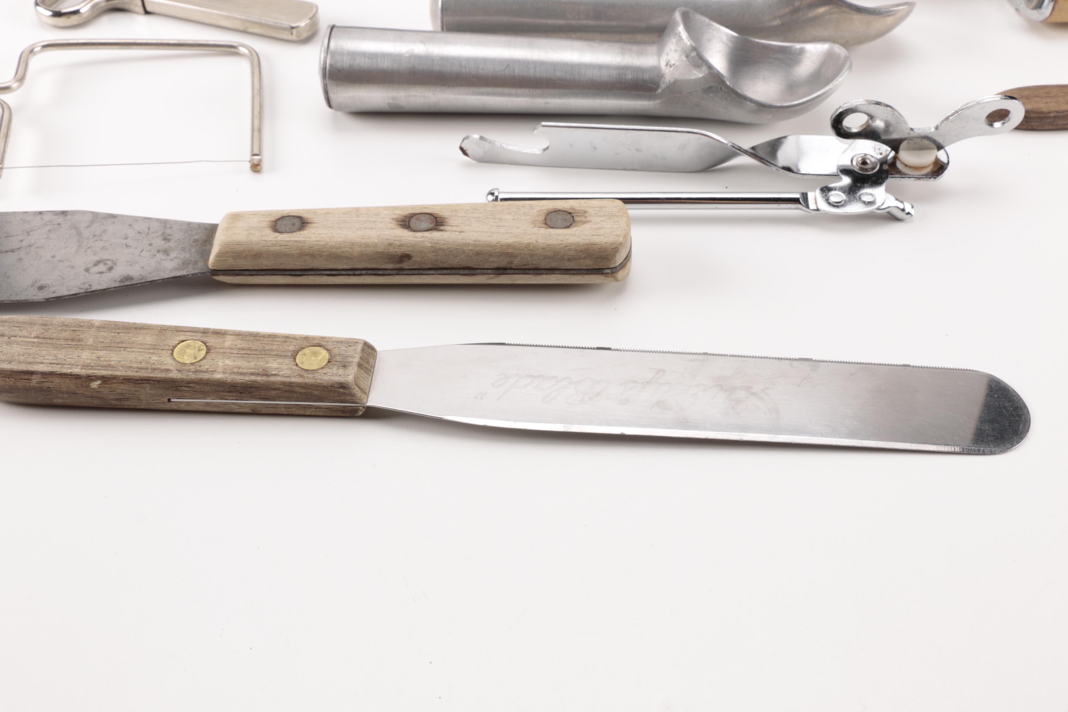 Assortment of Vintage Kitchen Items