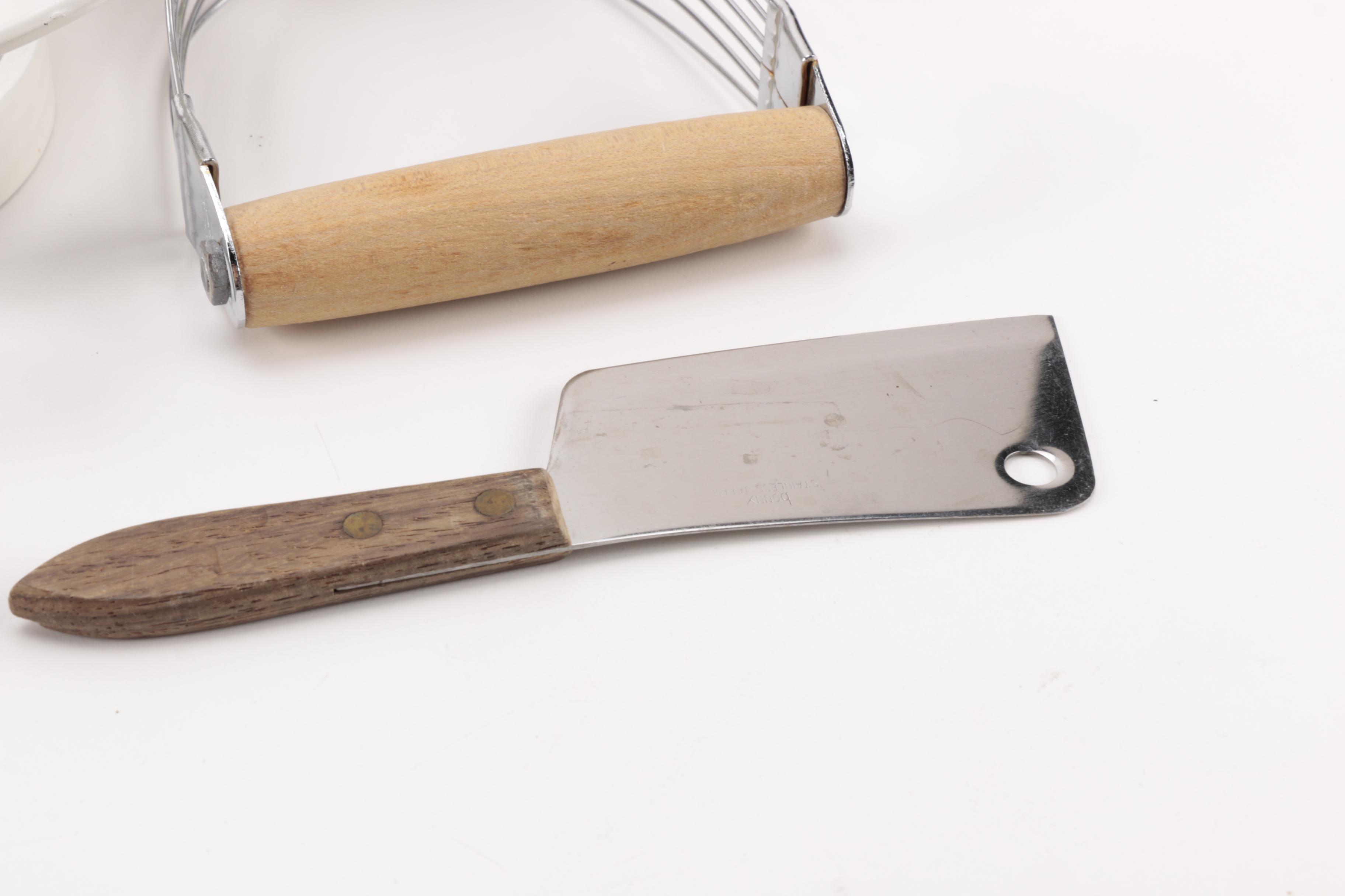 Assortment of Vintage Kitchen Items