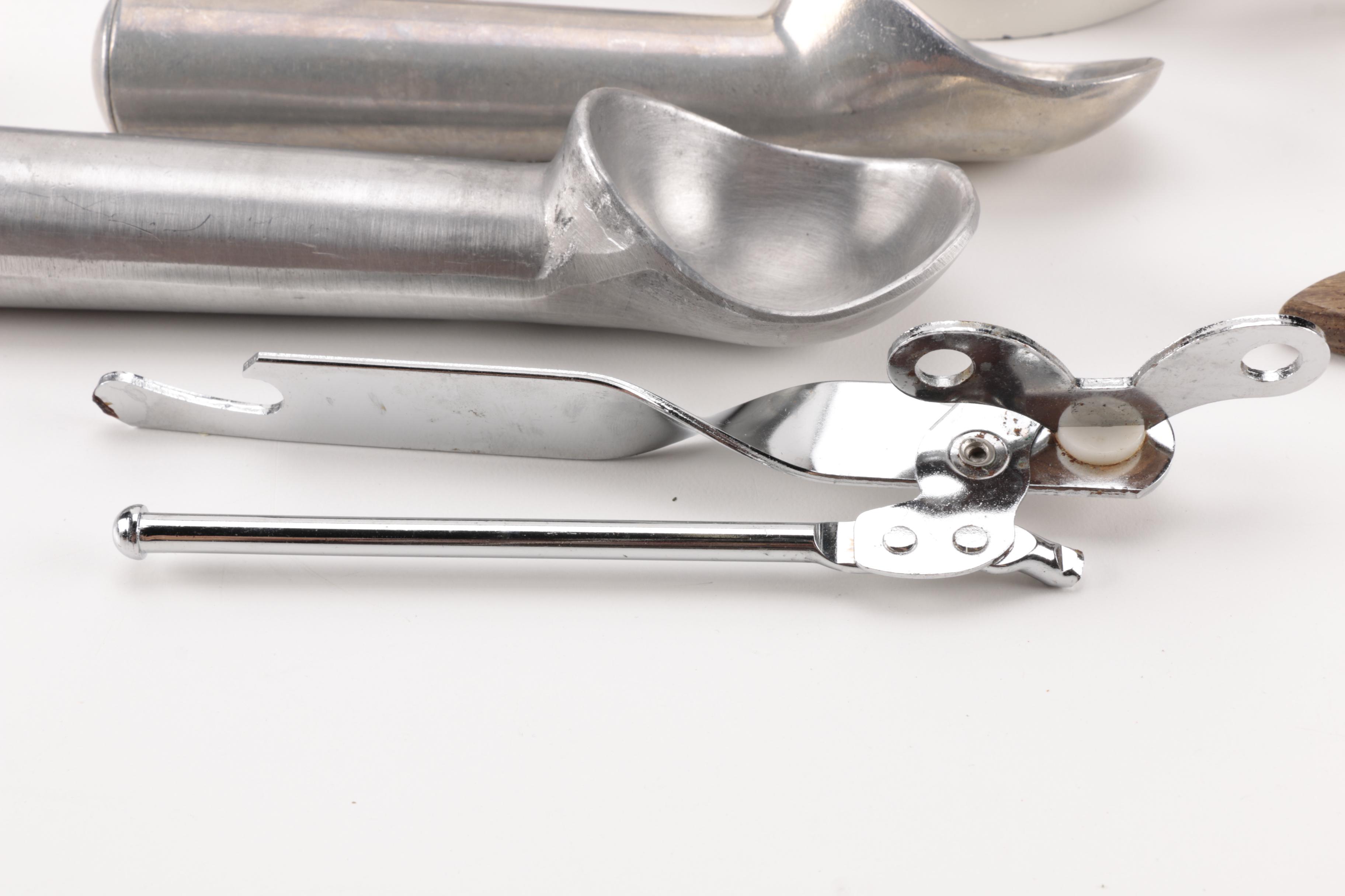 Assortment of Vintage Kitchen Items