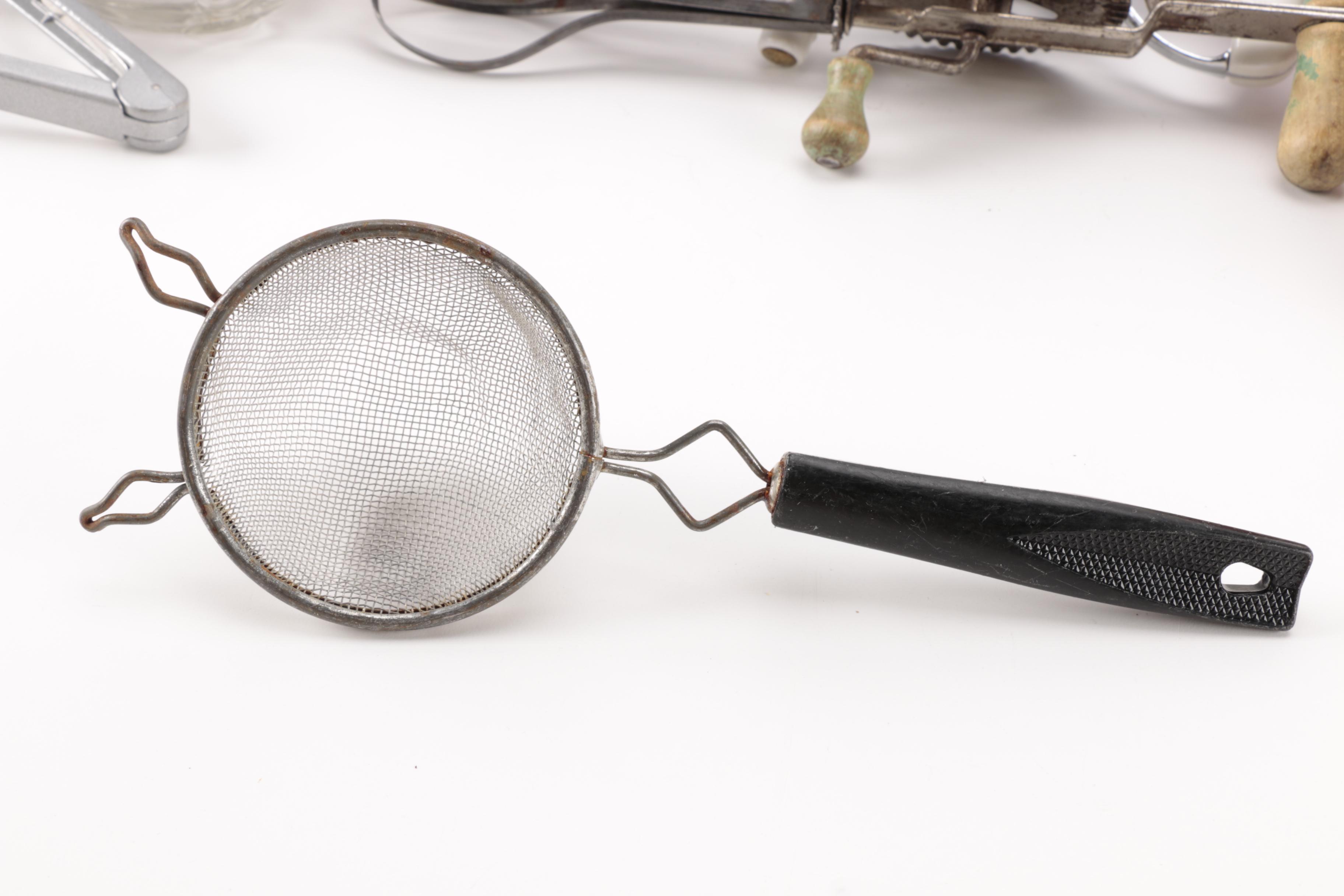 Assortment of Vintage Kitchen Items