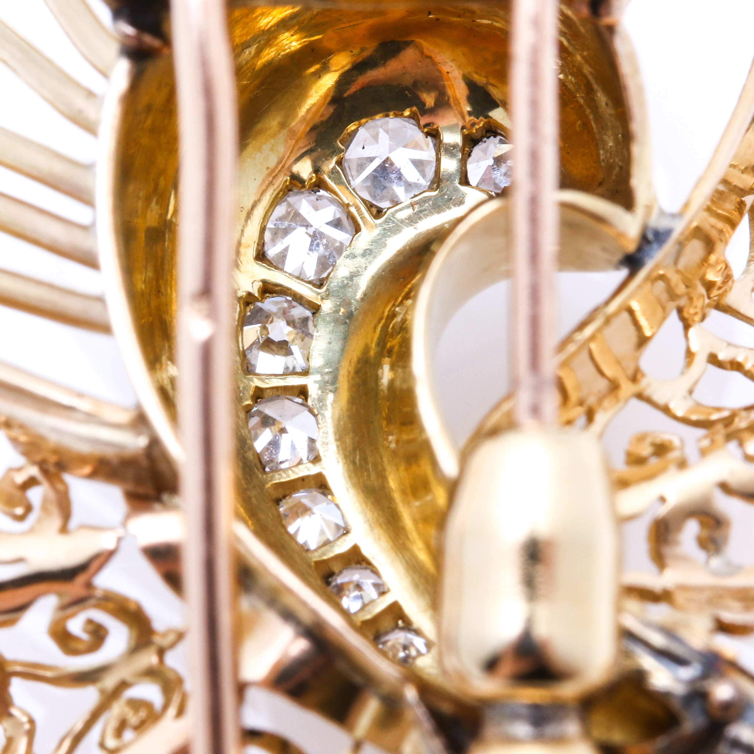 Depose 18K Yellow Gold Diamond Brooch