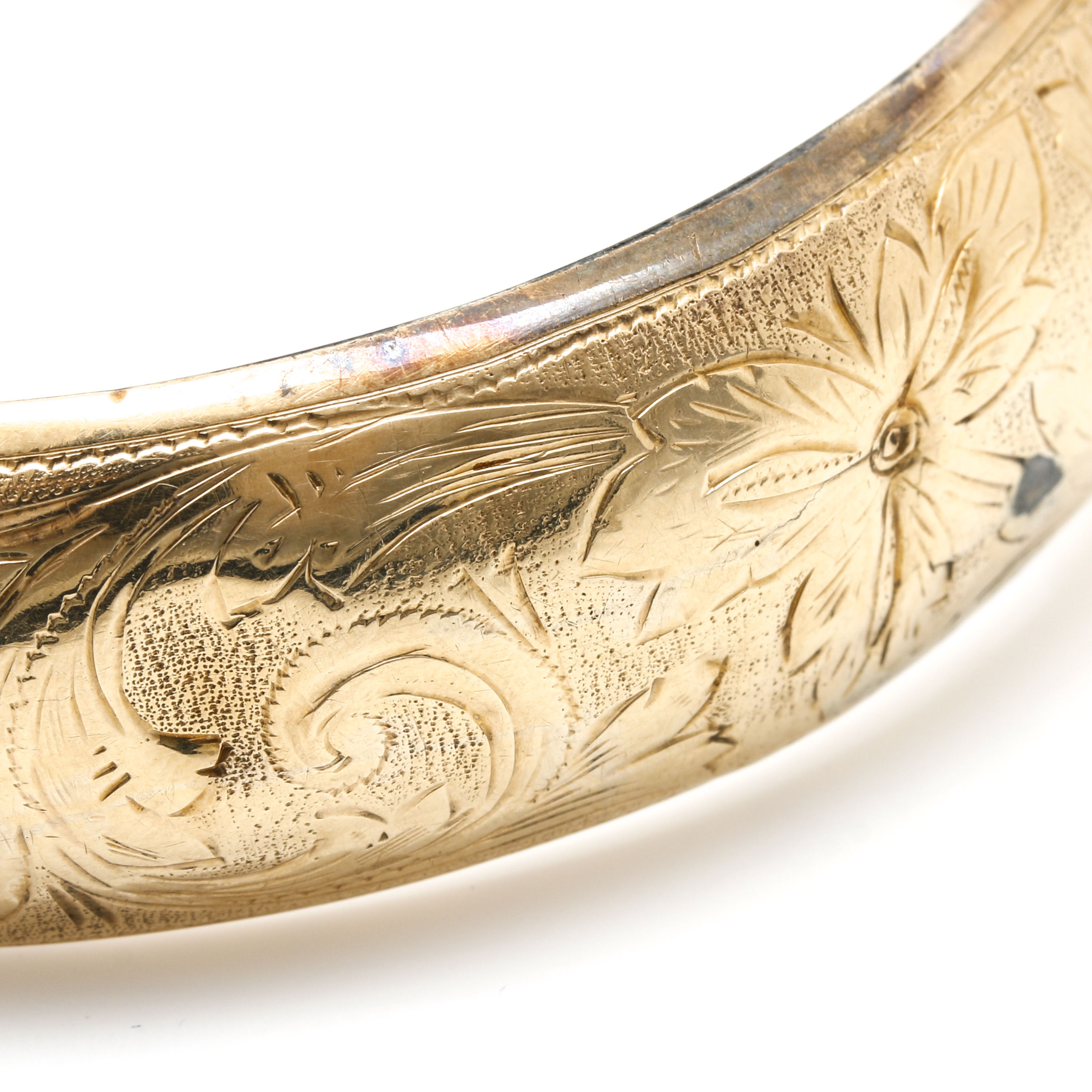 14K Yellow Gold Bangle