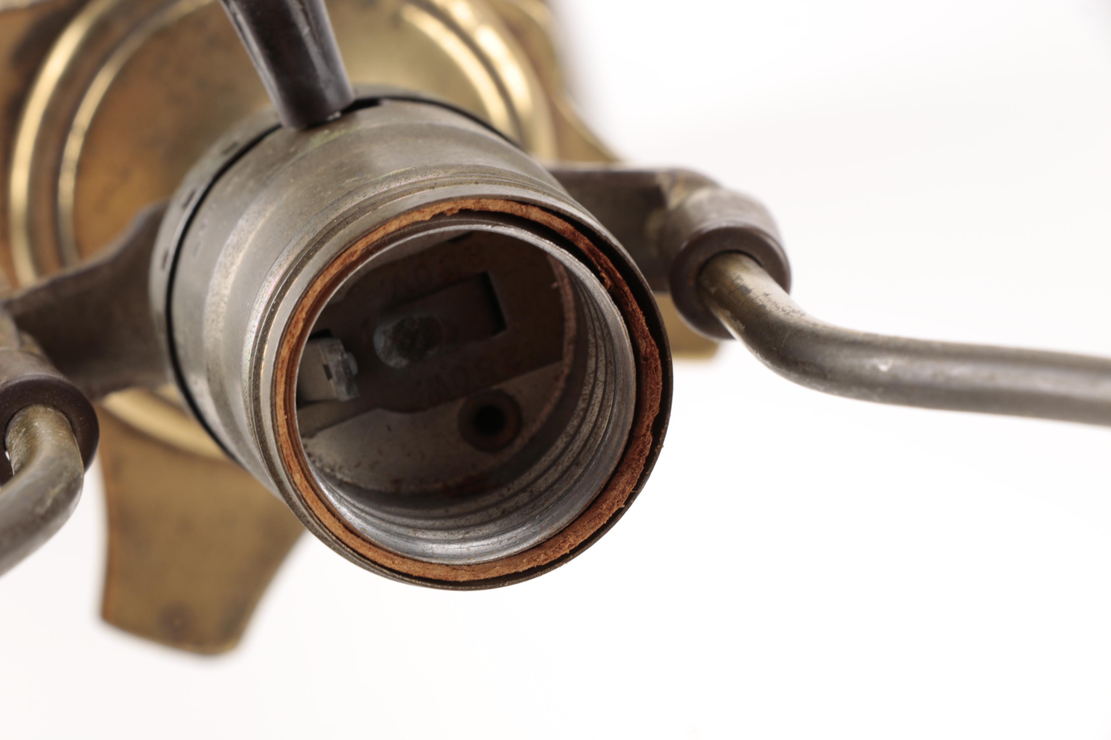 Corinthian Style Table Lamp