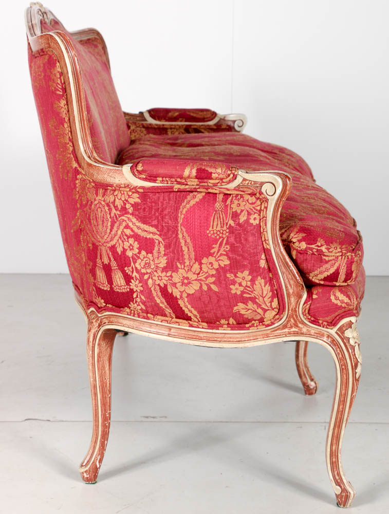 French Provincial Setteé