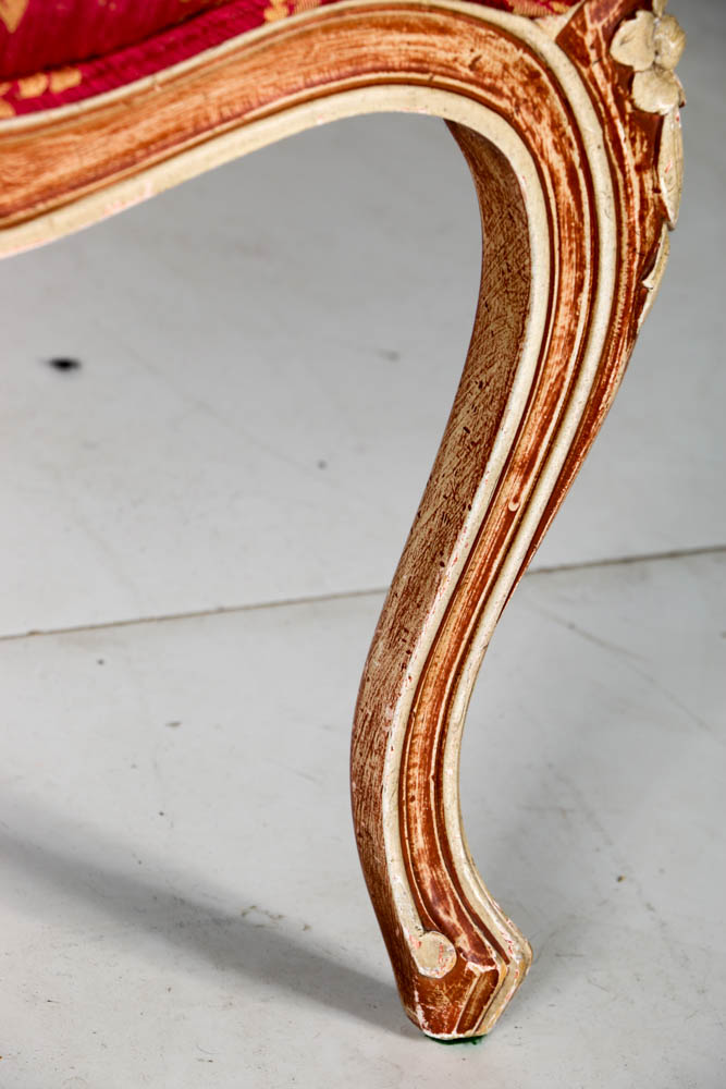 French Provincial Setteé