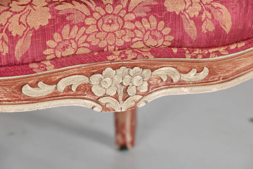 French Provincial Setteé