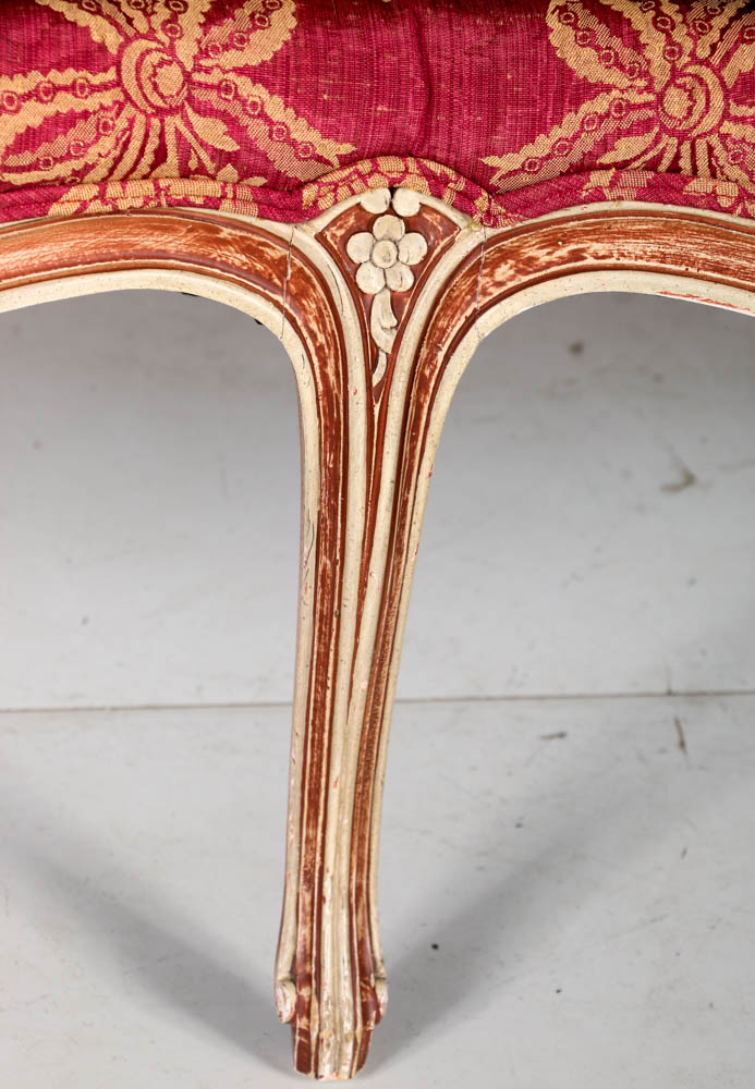 French Provincial Setteé