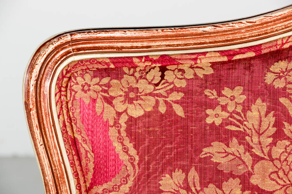 French Provincial Setteé