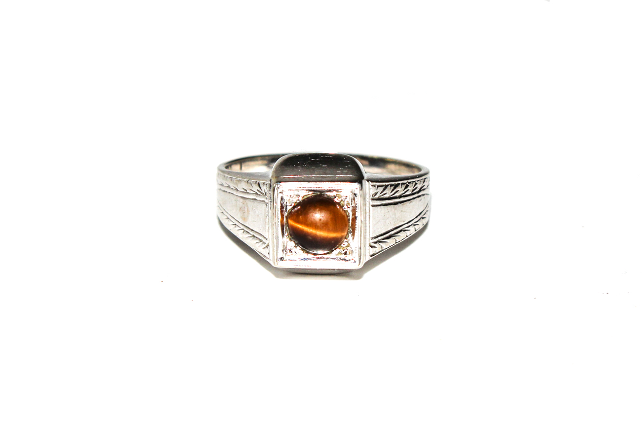 18K Gold Art Deco and Tiger's Eye Solitaire Ring