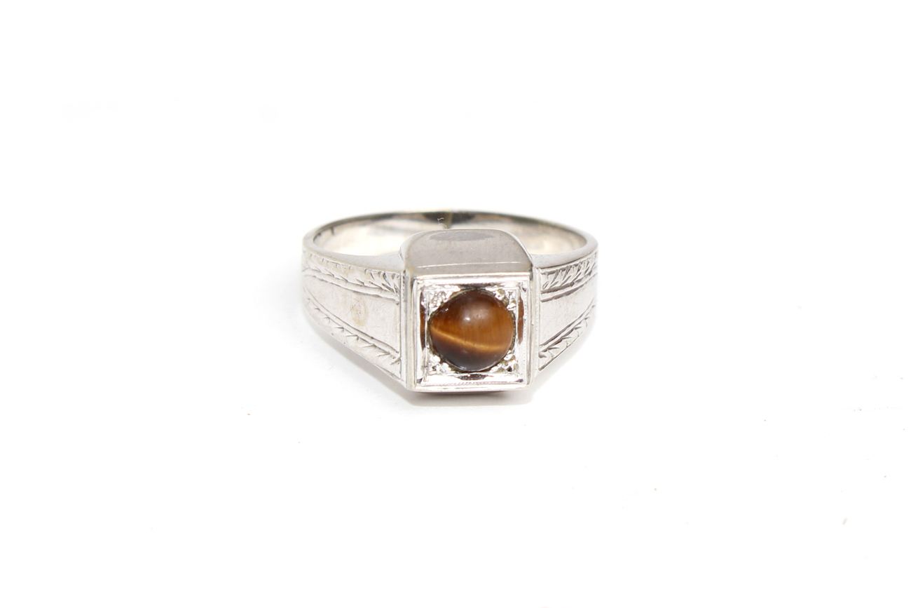 18K Gold Art Deco and Tiger's Eye Solitaire Ring