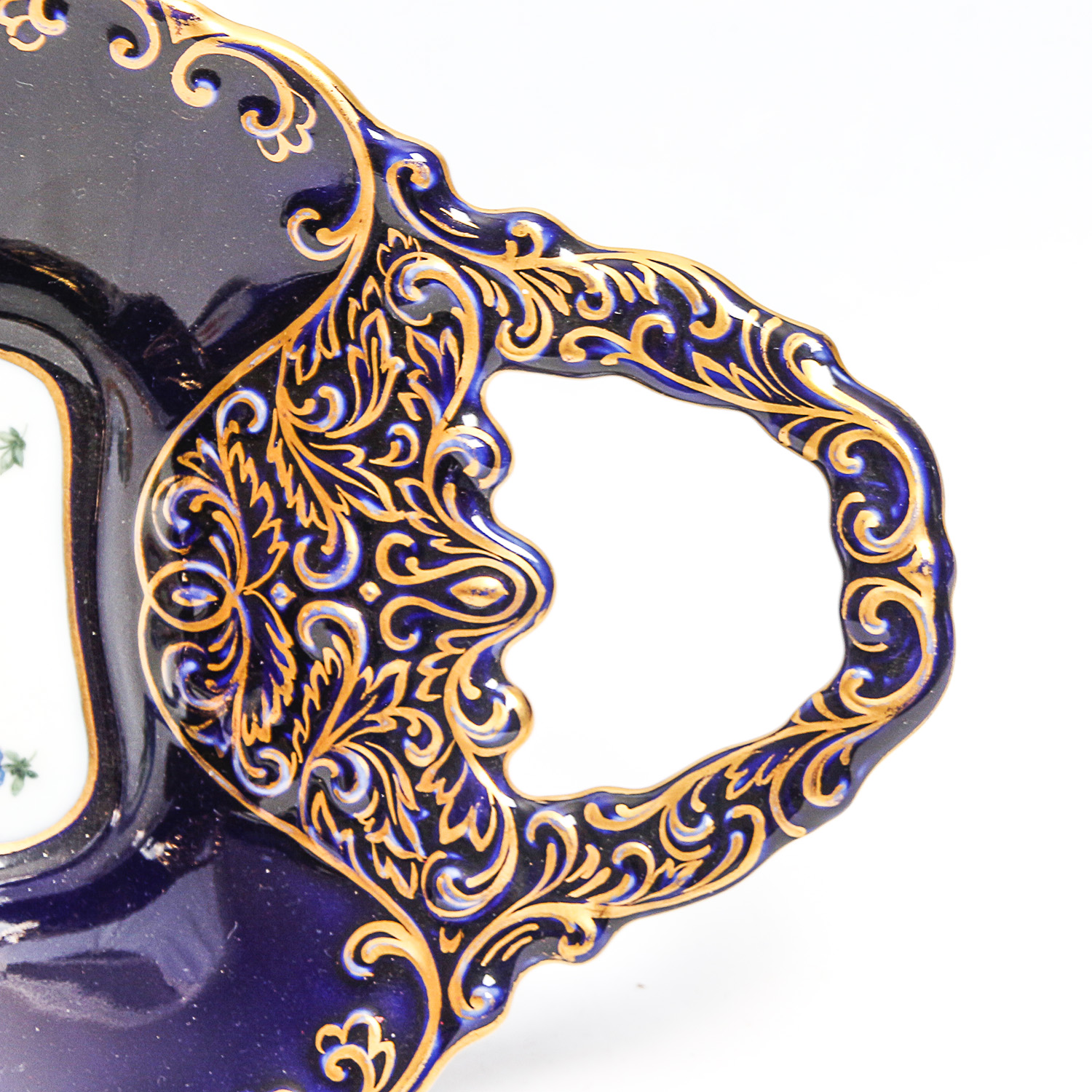 JLmenau Cobalt Tray and La Francaise Flow Blue Floral Platter