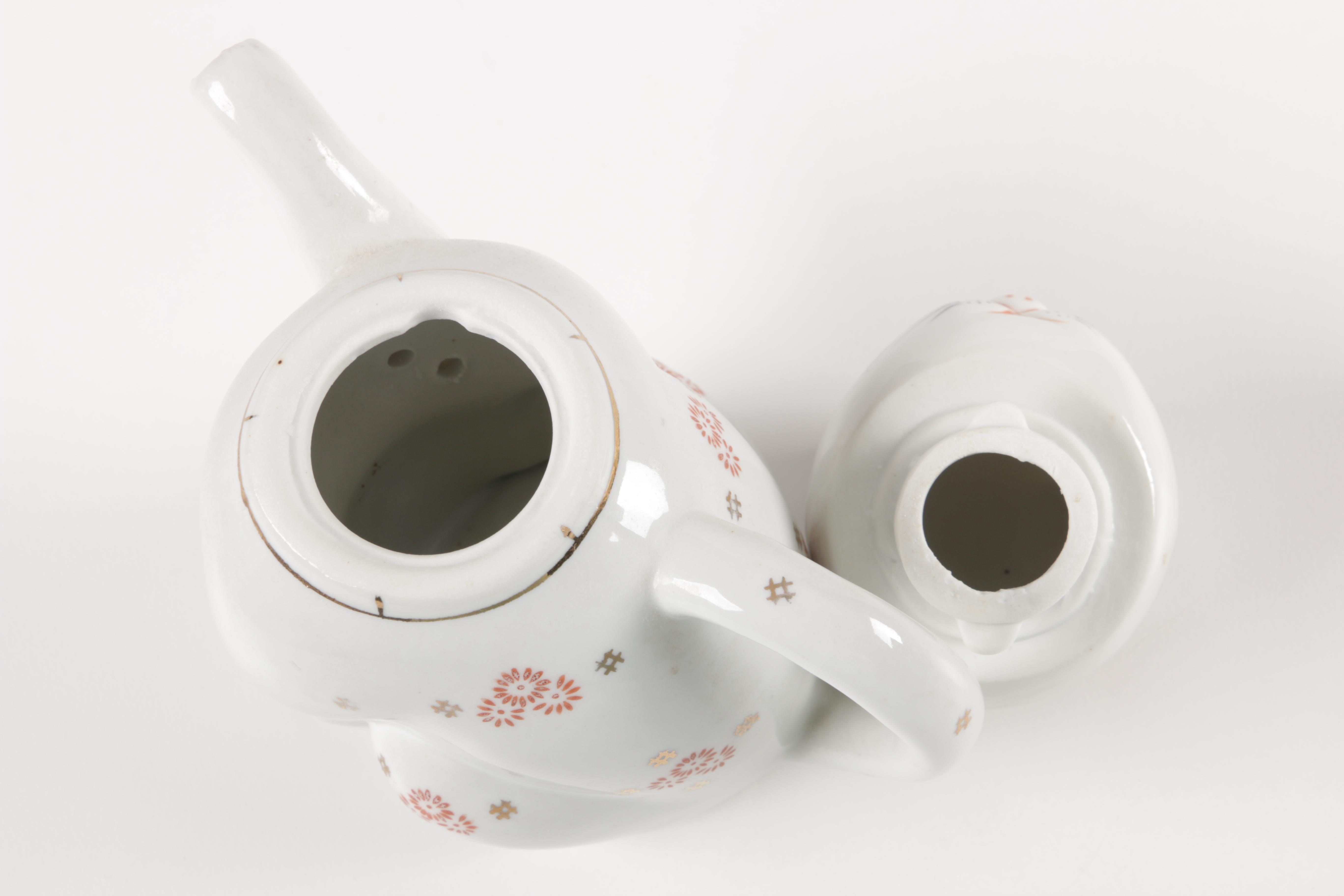 Cat Figurines and Teapot Including Herend