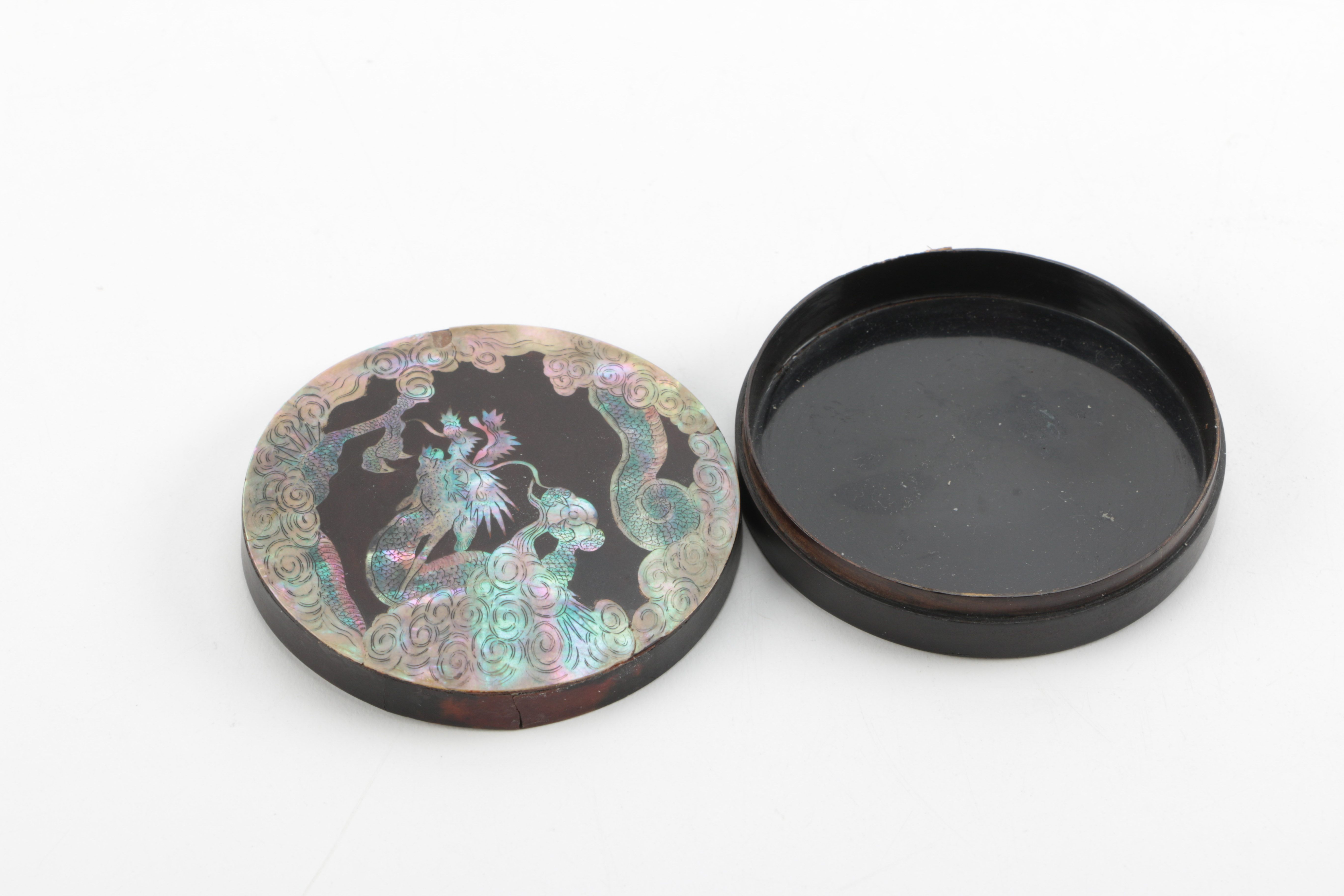 Antique Lacquered Chinese Snuff Box with a Dragon at the Lid