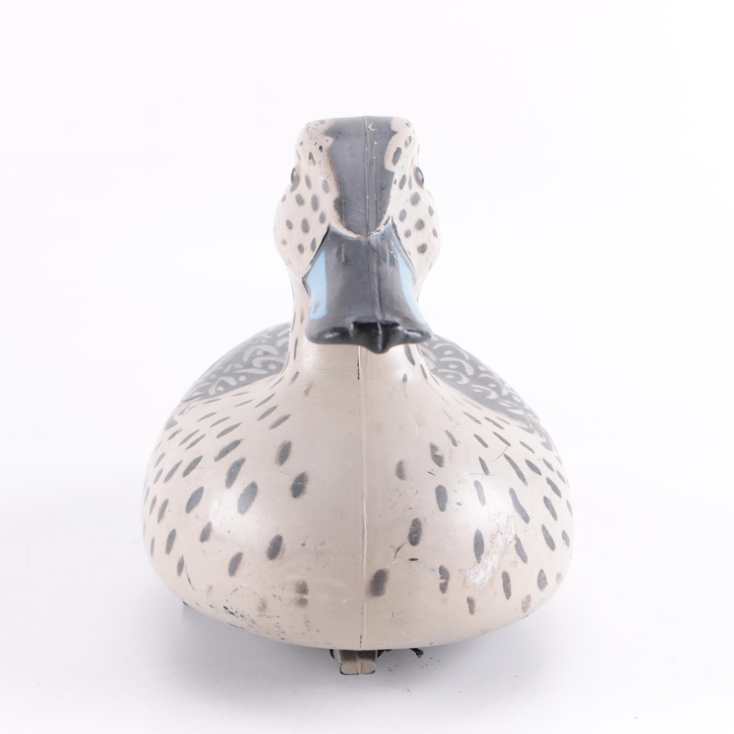 Victor D-9 White and Gray Duck Decoy