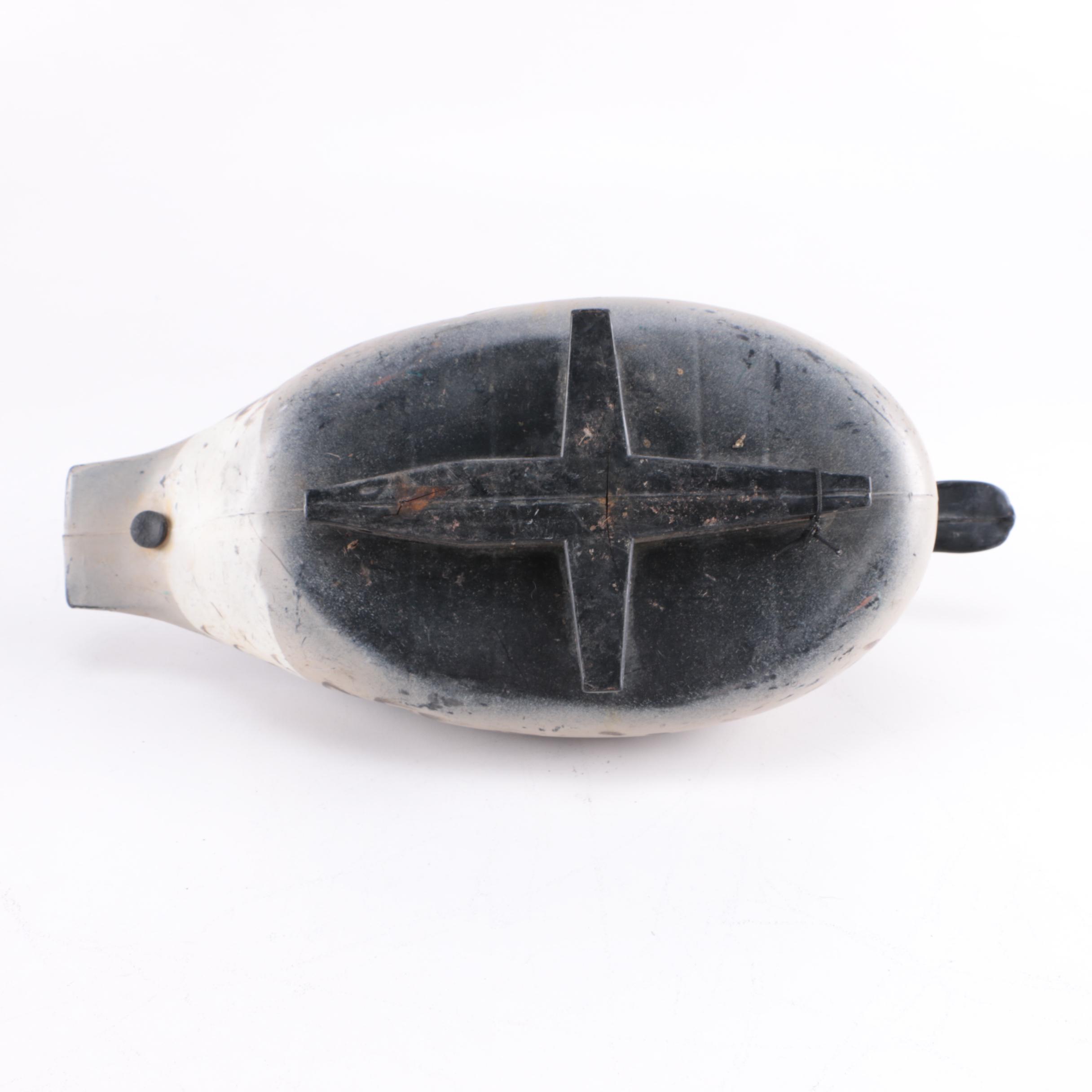 Victor D-9 White and Gray Duck Decoy