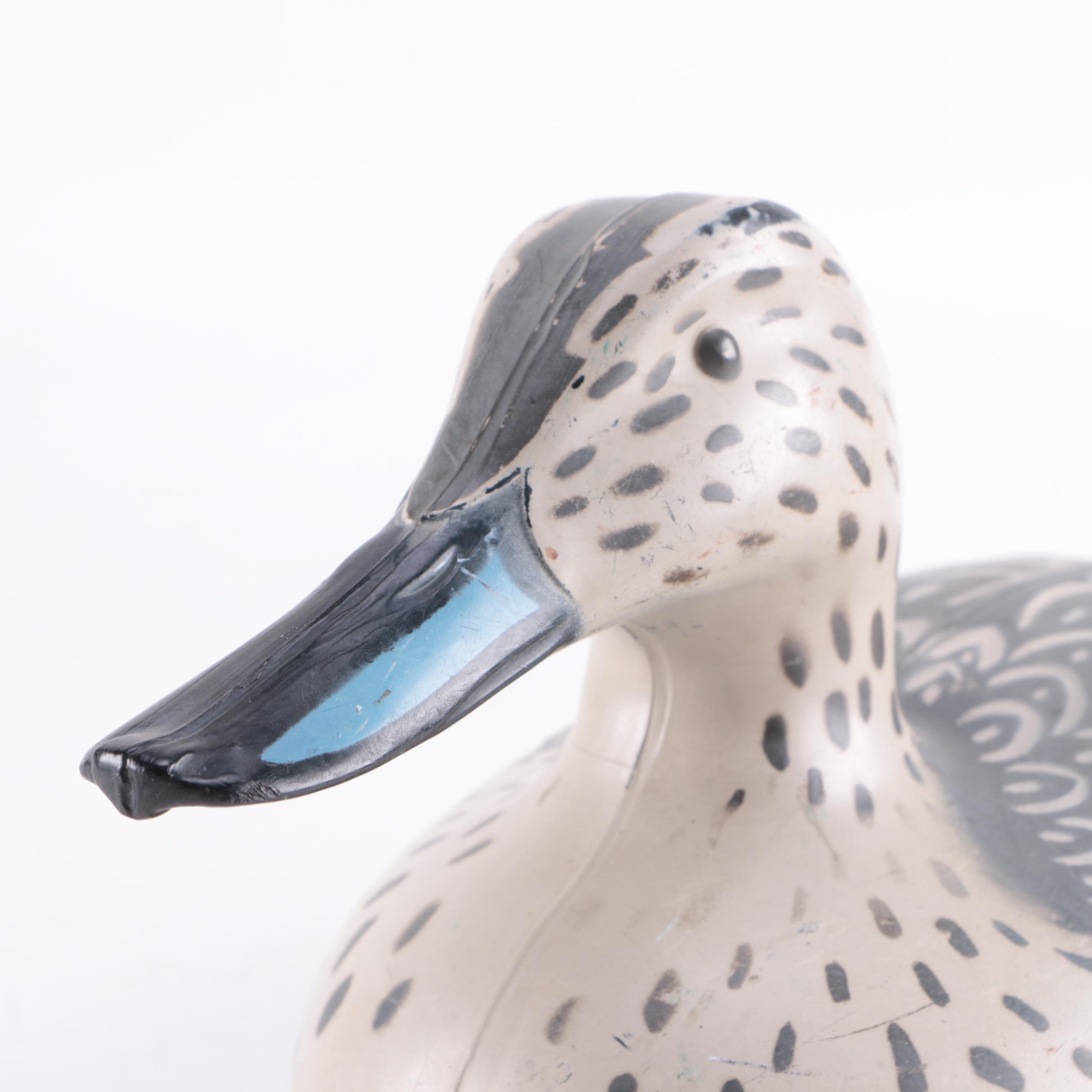 Victor D-9 White and Gray Duck Decoy