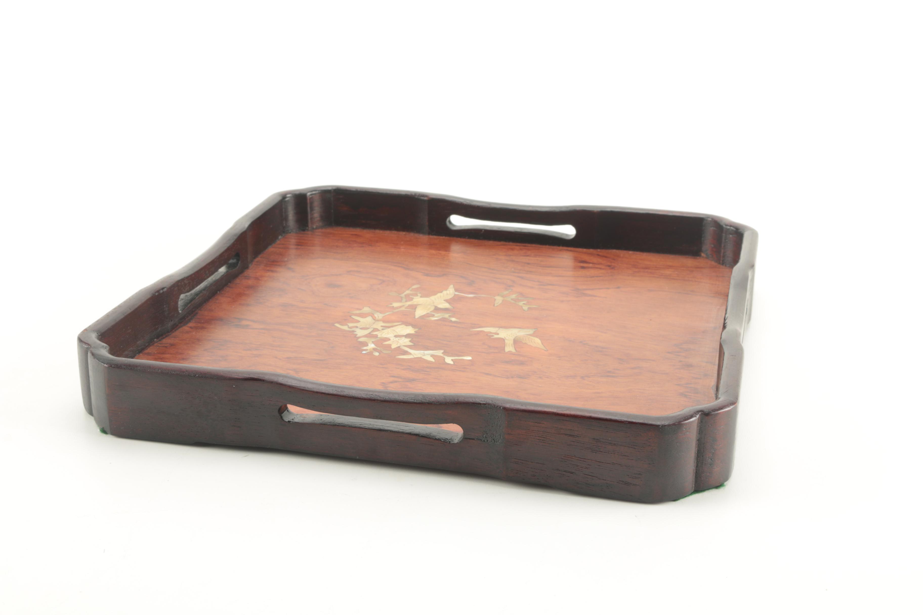 Pair of Decorative Plates Including Deruta