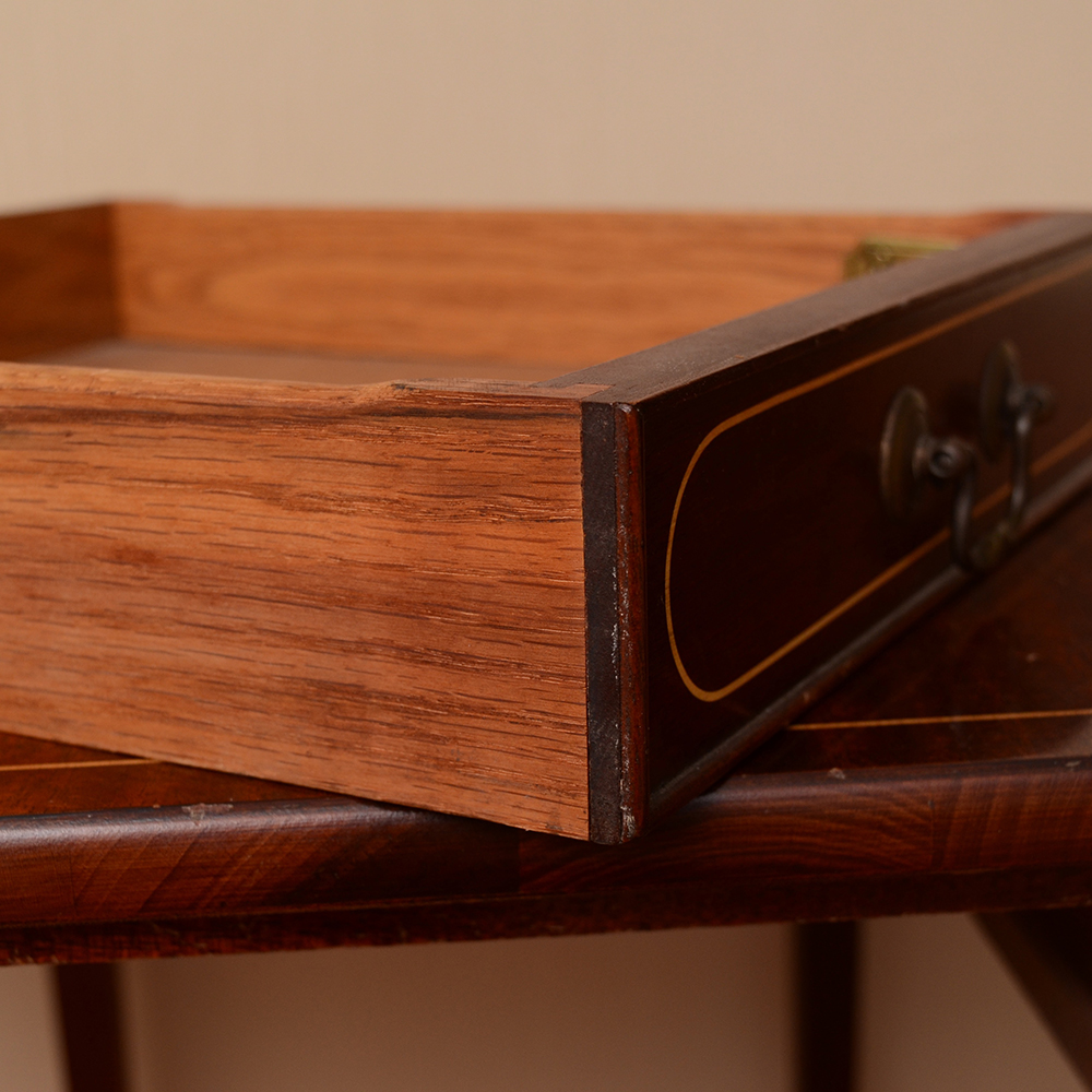 Hepplewhite Style Mahogany Drop Leaf Table By Brandt